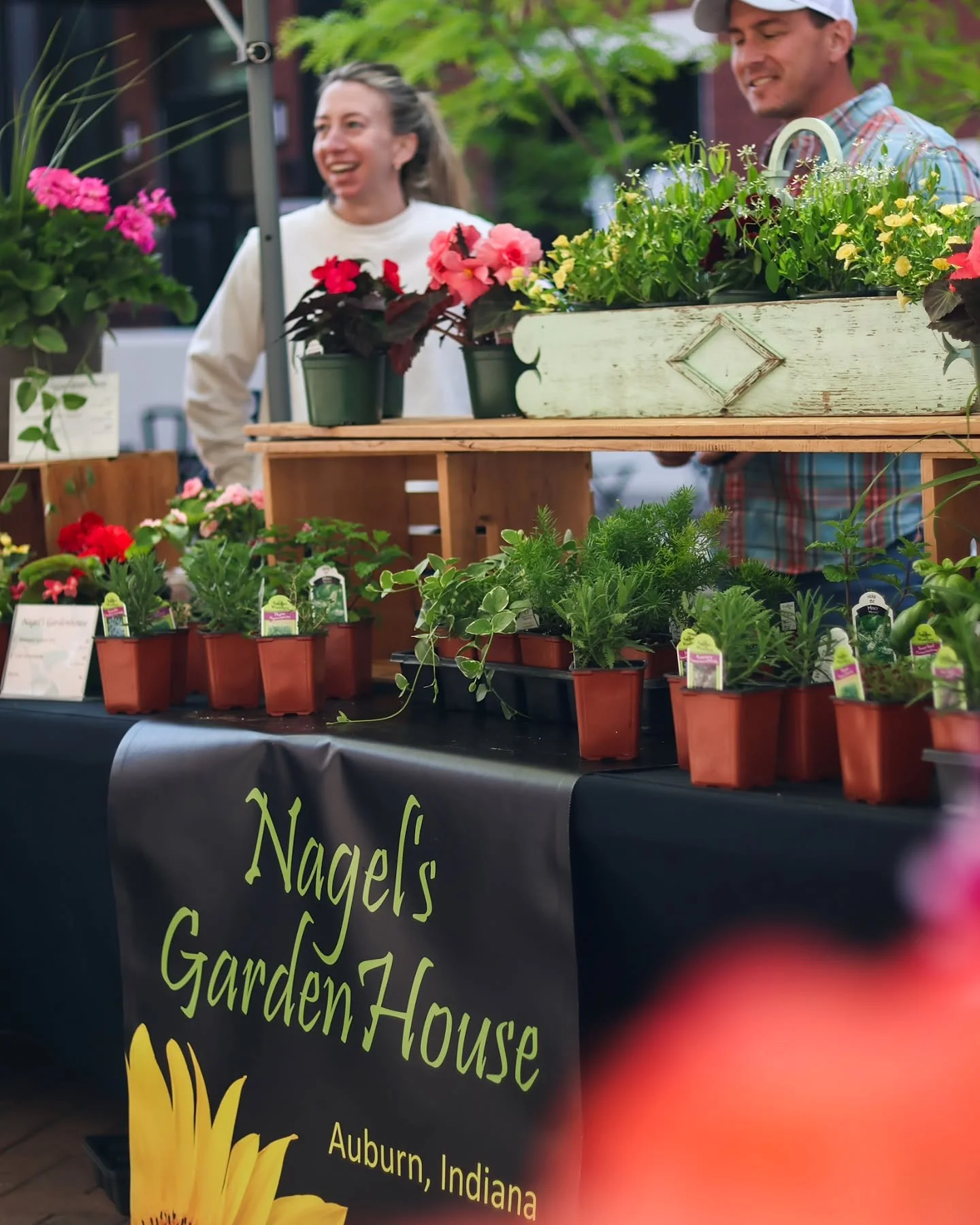 There&rsquo;s something special about opening day at the Summit City Farmers Market Opening Day ☀️🌿

It was such a treat being able to capture so many genuine moments throughout the market this weekend. From fresh produce and handmade goods to passi