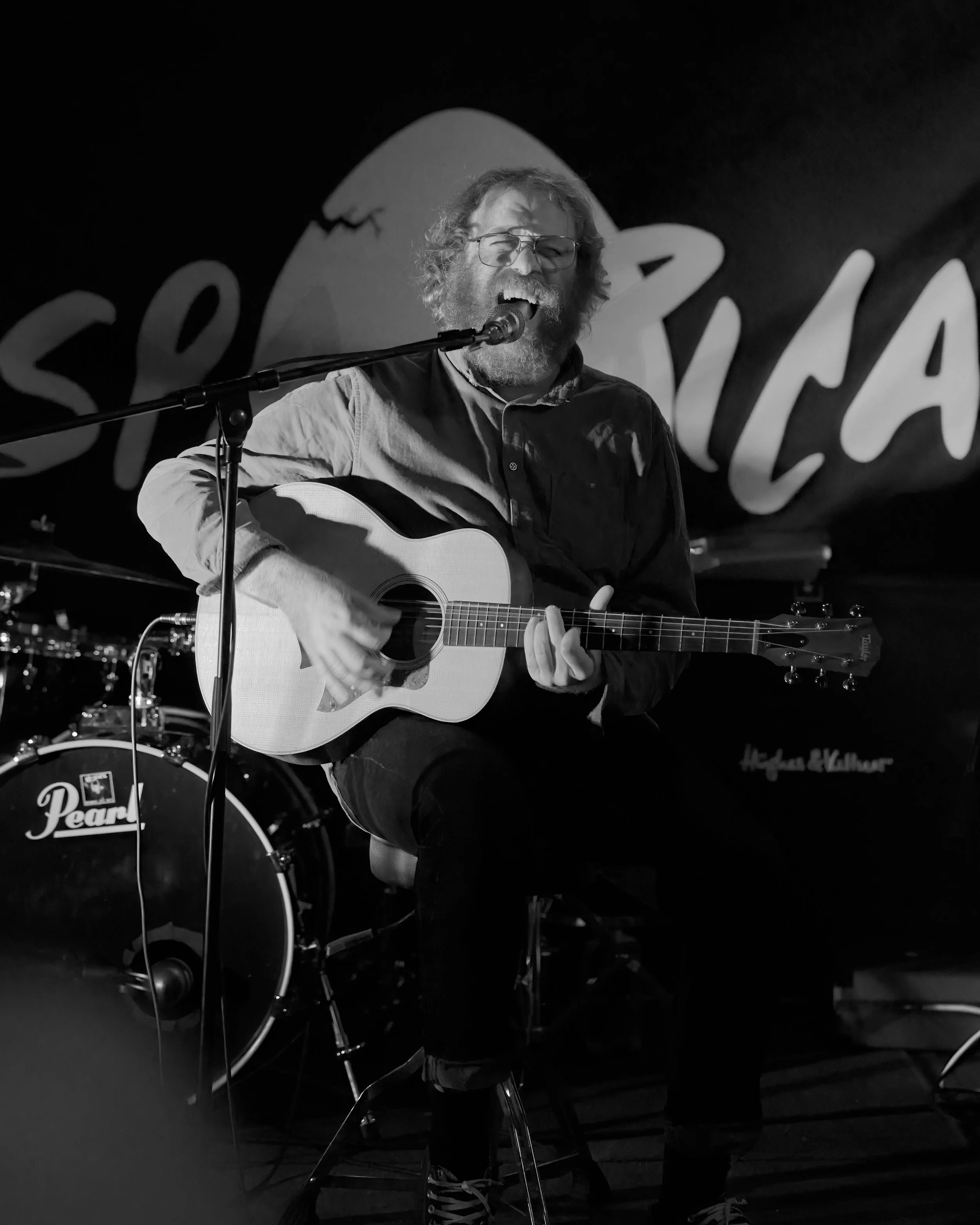 7563 -groß- Nov. 19 2022 b&w.jpg