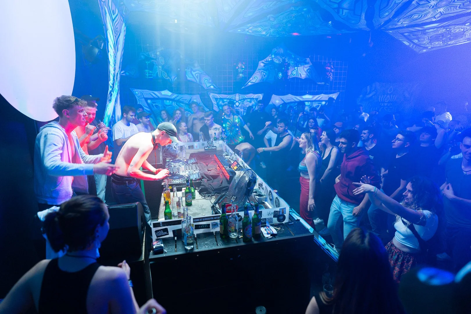 Circle 20.05.23 SLM -156.jpg