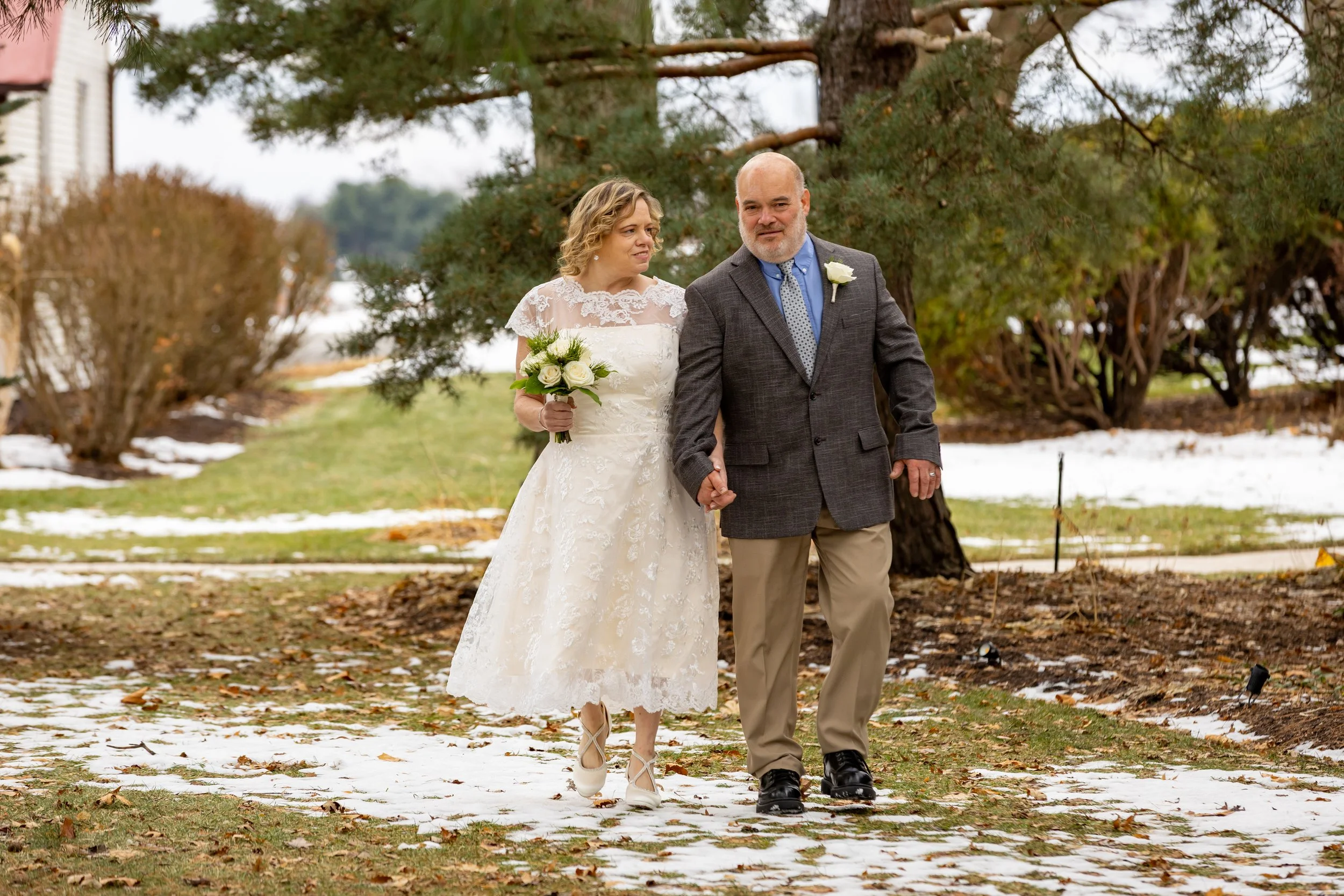 Elizabeth and Brandt 12-20-25-107.jpg