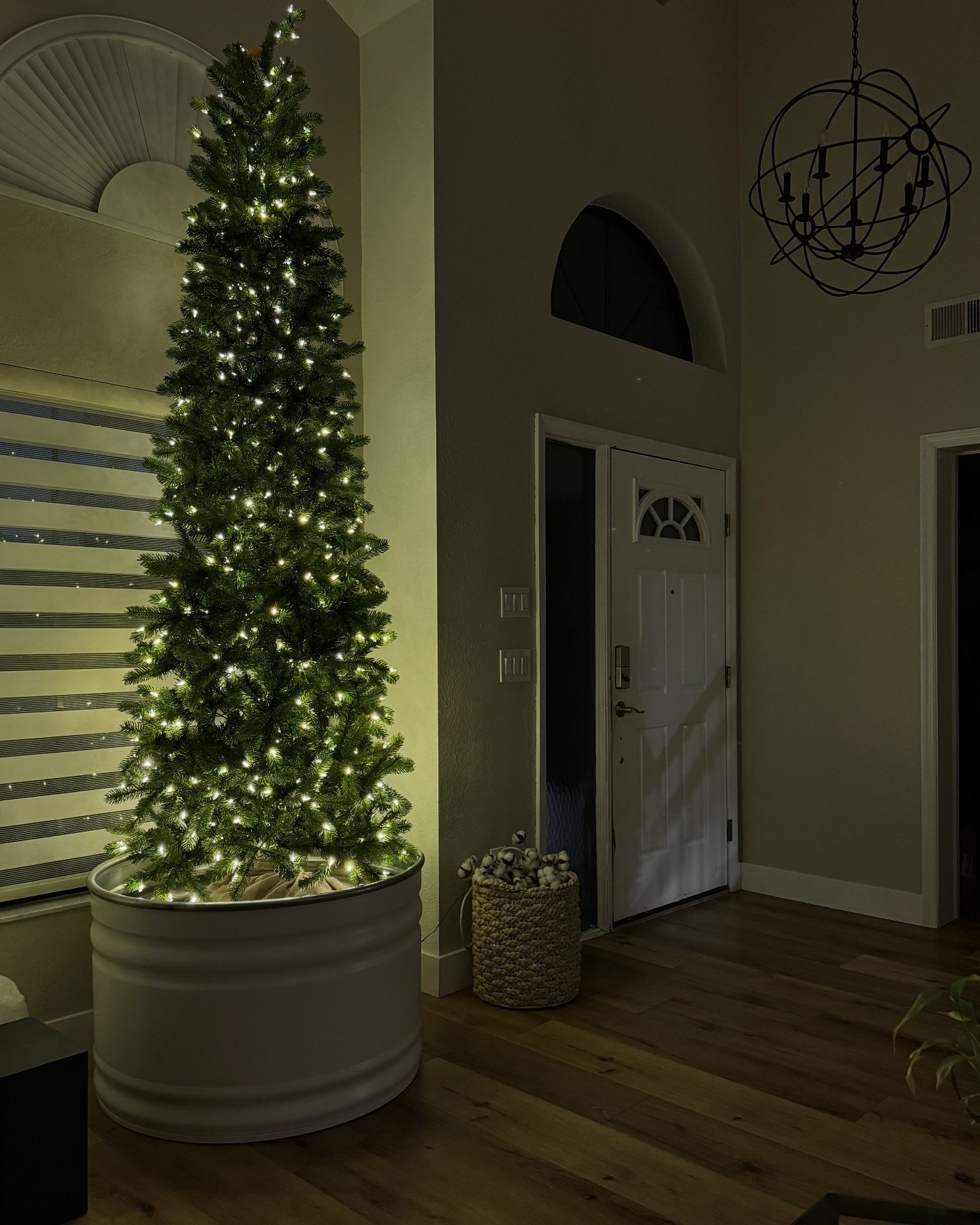 🎄Tis the season! 

We love how this turned out 🥰 These tanks are so fun and versatile! We originally got these for our personal outdoor space but thought this would be cute in the meantime. Do you like the mini tanks? 

Wishing you all a beautiful 