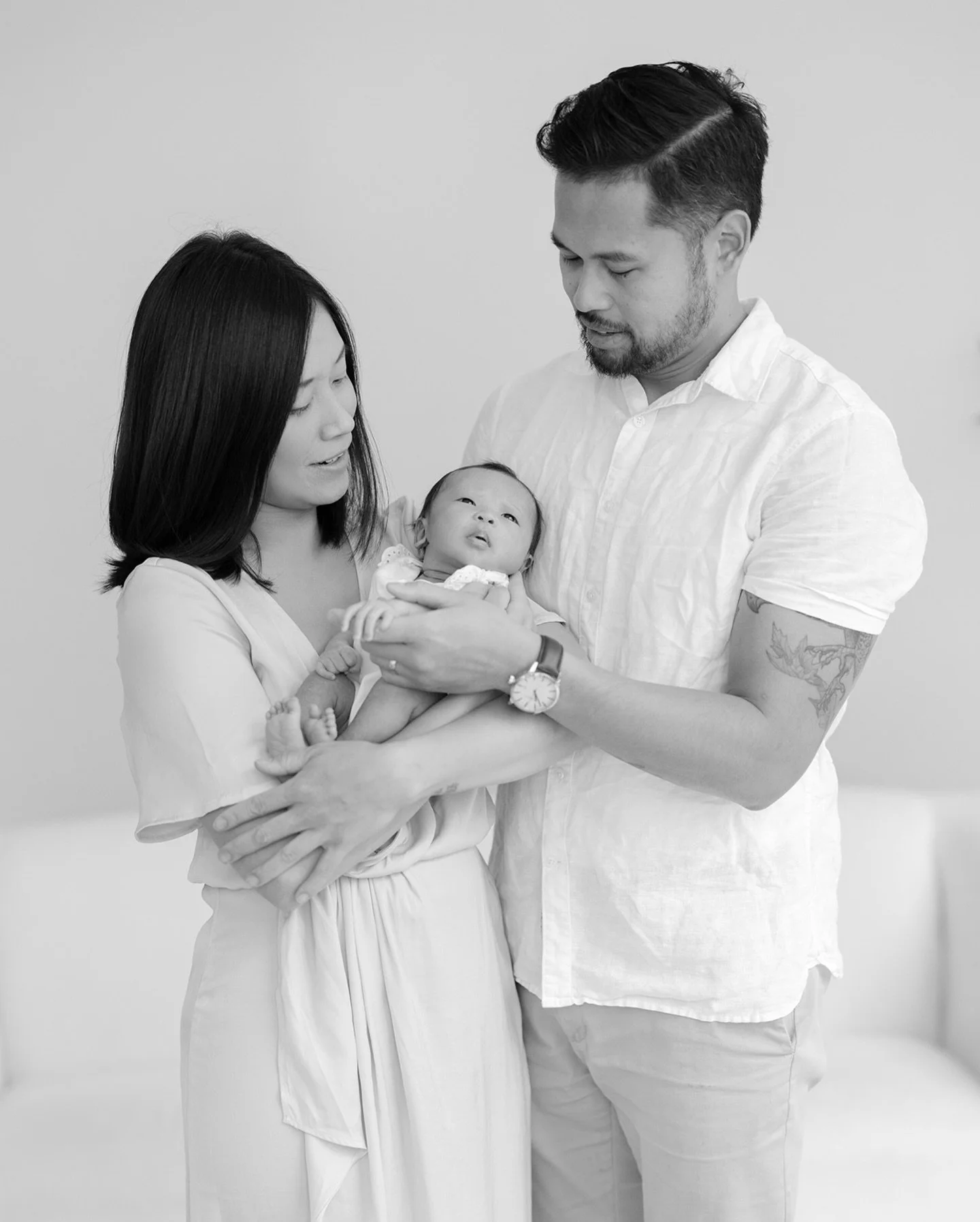 Gentle moments.  Tiny details.  Big love 🖤
.
.
Highlights from a recent Toronto studio newborn session.