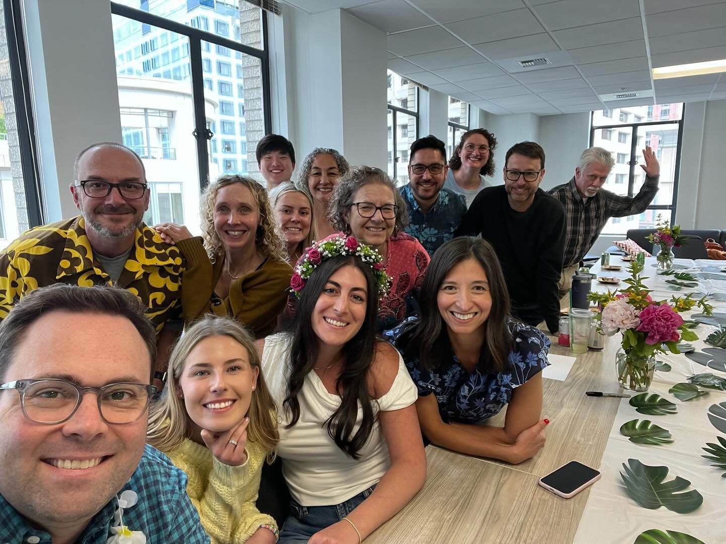 First meeting in the new office featuring a Maui-themed shower for our bride-to-be 👰🏻&zwj;♀️

#hmgLove #agencylife #marketingagency #creative #directmail #seattle #pugetsound #remotework