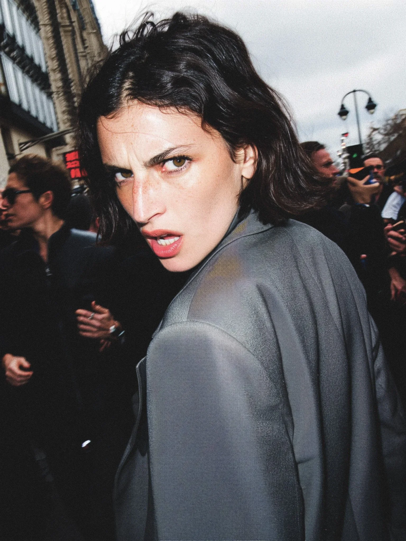 Paparazzi-02.jpg