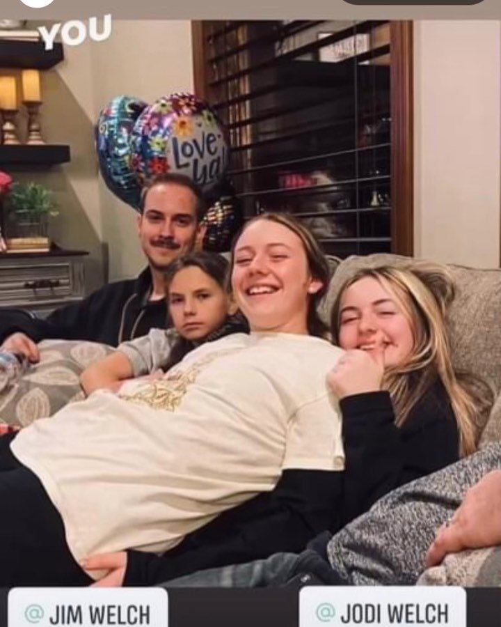 Today marks 14 weeks since Briella went home. When Briella was diagnosed on November 12th, she stayed in the hospital overnight and the following morning on a Sunday, she found out she had a tumor that was the size of the pear and it was untreatable,