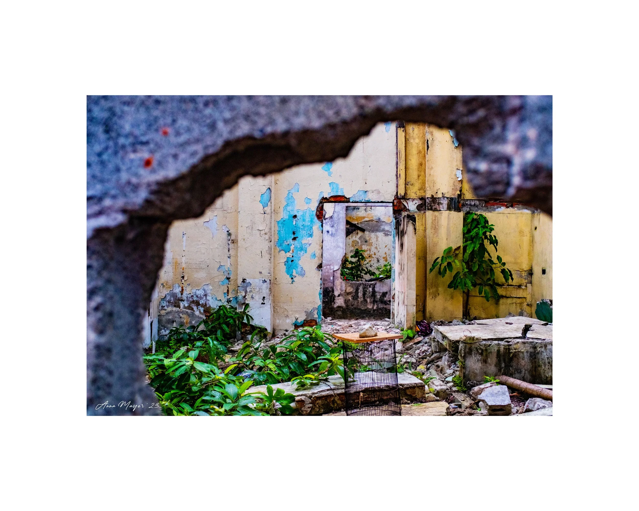 decay in casco antiguo panama city by anna mayer.jpg