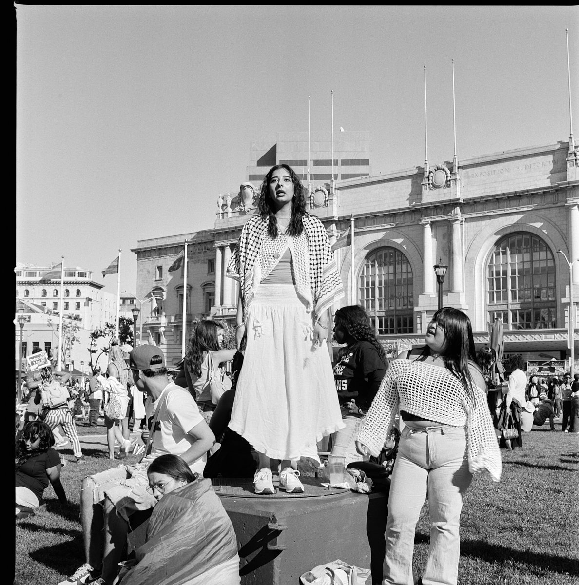 some_400_bw_20556_139062_310316_000012480006.jpg