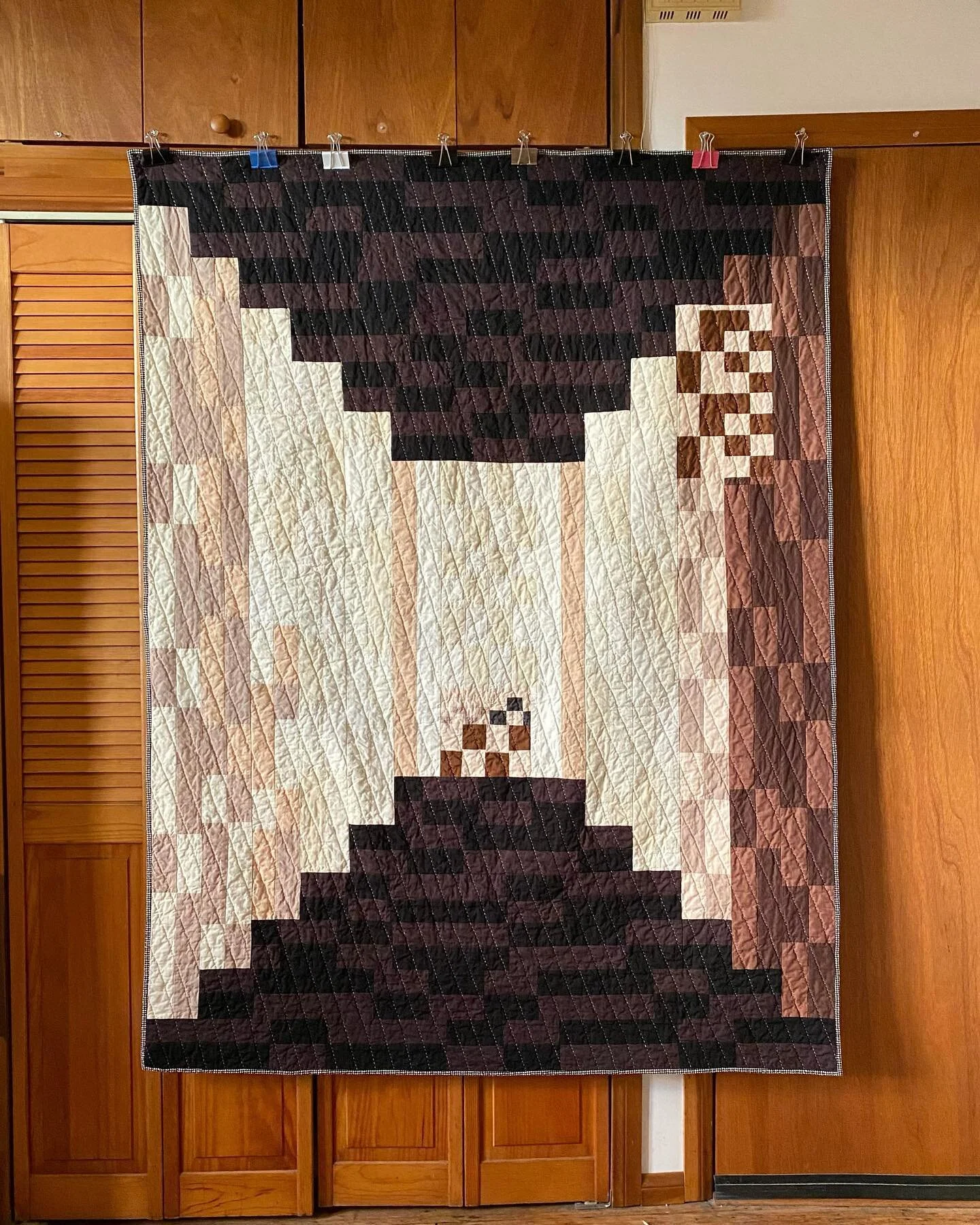 Patti&rsquo;s quilt, a special commission from the end of 2022. 

Hand quilted. About 55x72 inches. All cotton materials. Backed with a vintage striped muslin sheet. 

It started with a reference photo, a staging of Hamlet that the quilt recipient de