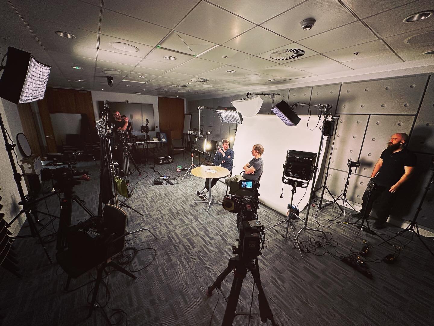 Shooting a piece for a major bank with @icfnext  #dop #sonyfx9 #sonyfx6 #roninrs2 #smallhdcine13 #colorama #corporatefilm