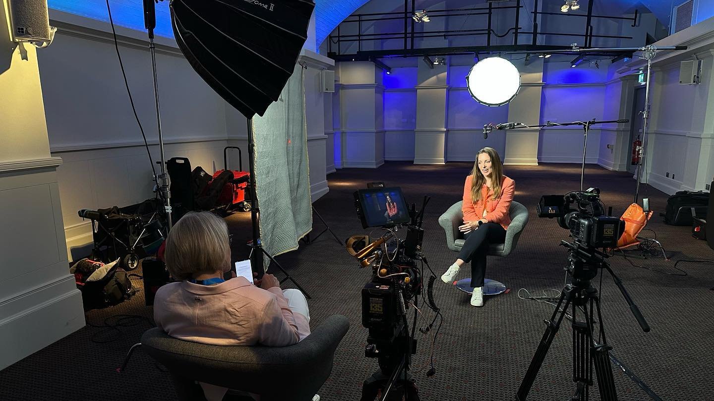 We were recently commissioned to create a number of customer testimonial films for SAP.  These interviews were filmed in a side room during an event of theirs held @thebreweryvenue in London. 

Small Magnetically mounted battery powered @aputure.ligh