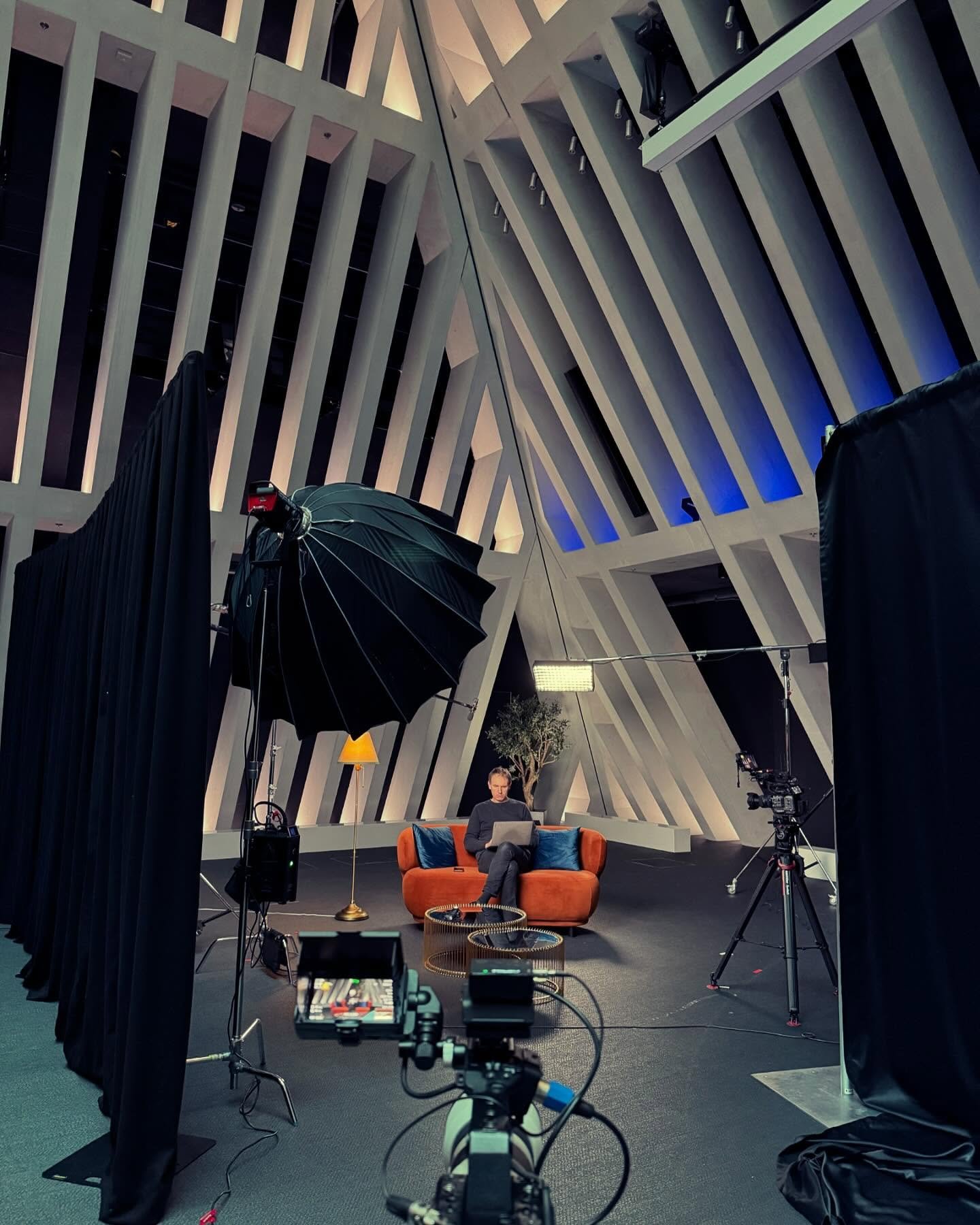 Little shoot late last year in the Death Star.. I mean &ldquo;The Circle&rdquo; in Zurich.

#dop #cinematography #sonyfx6 #setlife #aputure #filmlighting #locationshoot