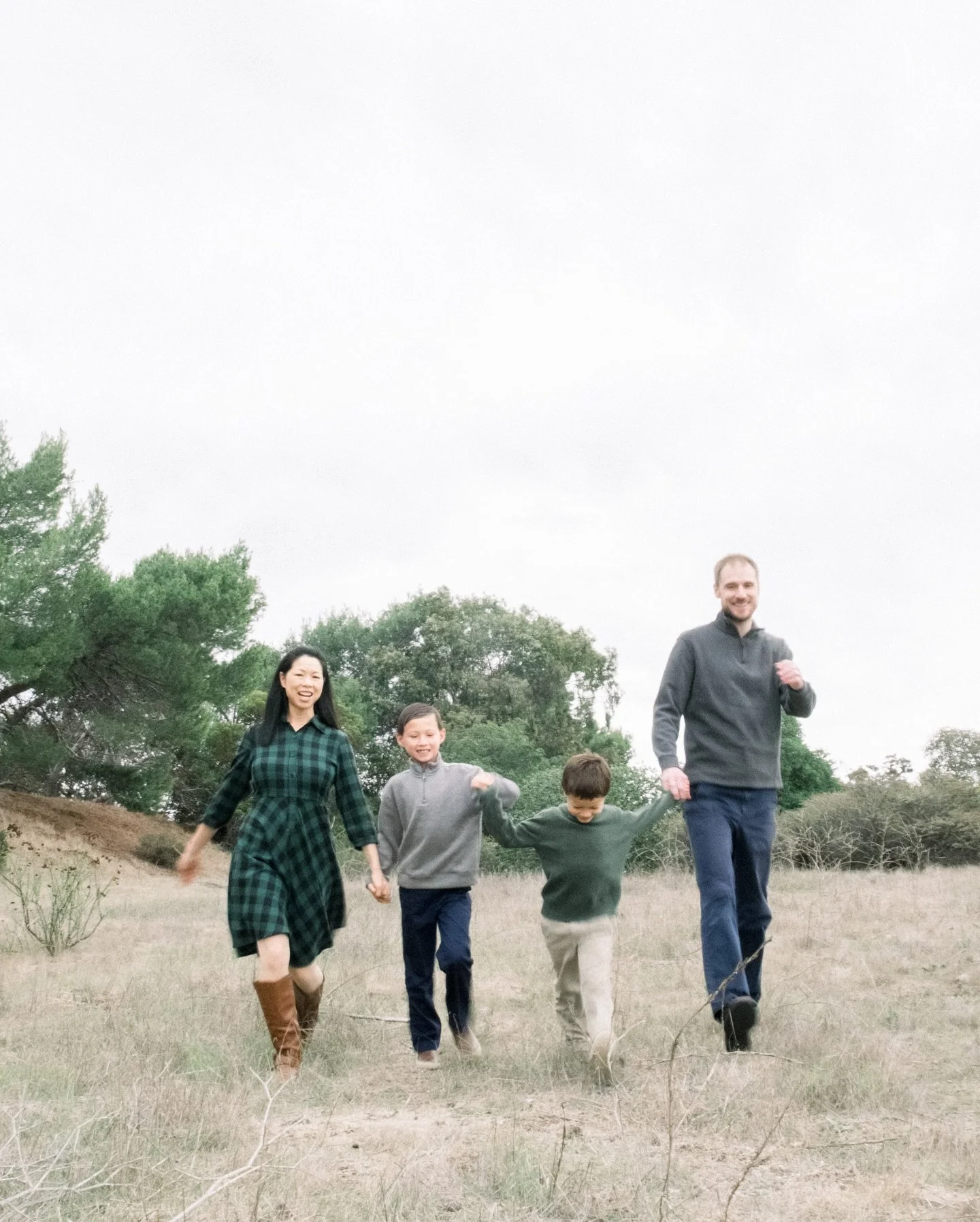 Every family carries its own rhythm its own love language. ☘️

This session was all about honoring that - elevated, intimate, and artfully guided to create a collection of images that feel as refined as they are heartfelt.
.
.
.
.
.
#bayareaminisessi