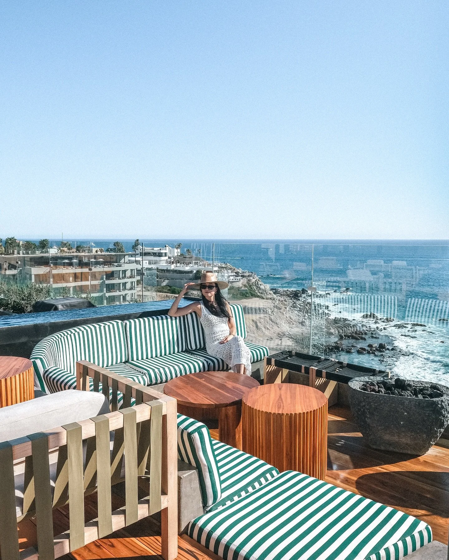Finding the light at The Cape. 🌊 As a photographer, I&rsquo;m constantly inspired by how architecture and nature collide. Shooting at @thecapecabo was a masterclass in textures&mdash;from the rugged rocks of Cabo San Lucas to the mid-century modern 