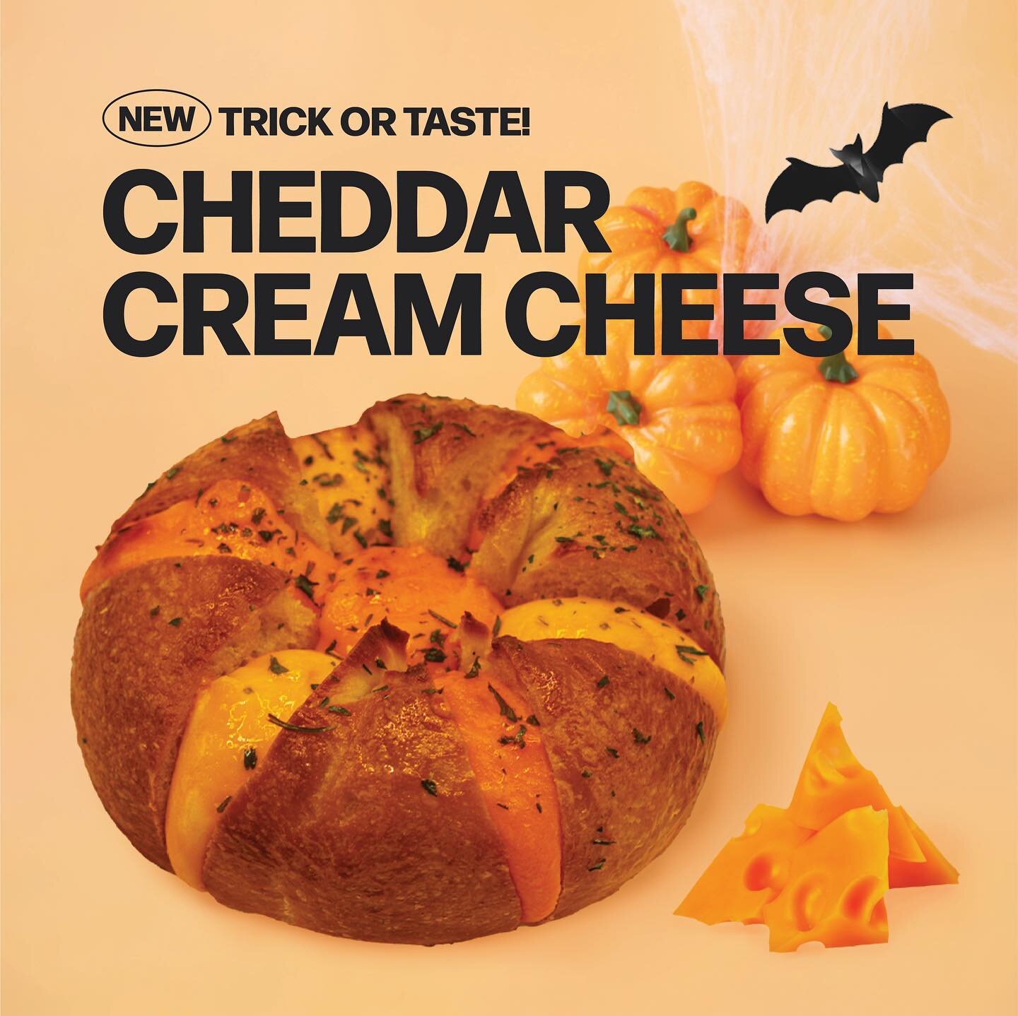 The Perfect #halloween🎃 Giveaway 
___
🚀 Launching new limited batch sweet and creamy #Cheddar cream cheese #bagel 🧀 Win a 6 pack (half-dozen) box for your work, friends &amp; family perfect tasty gift for this #halloween 👻 
___
👮&zwj;♀️ Giveaway