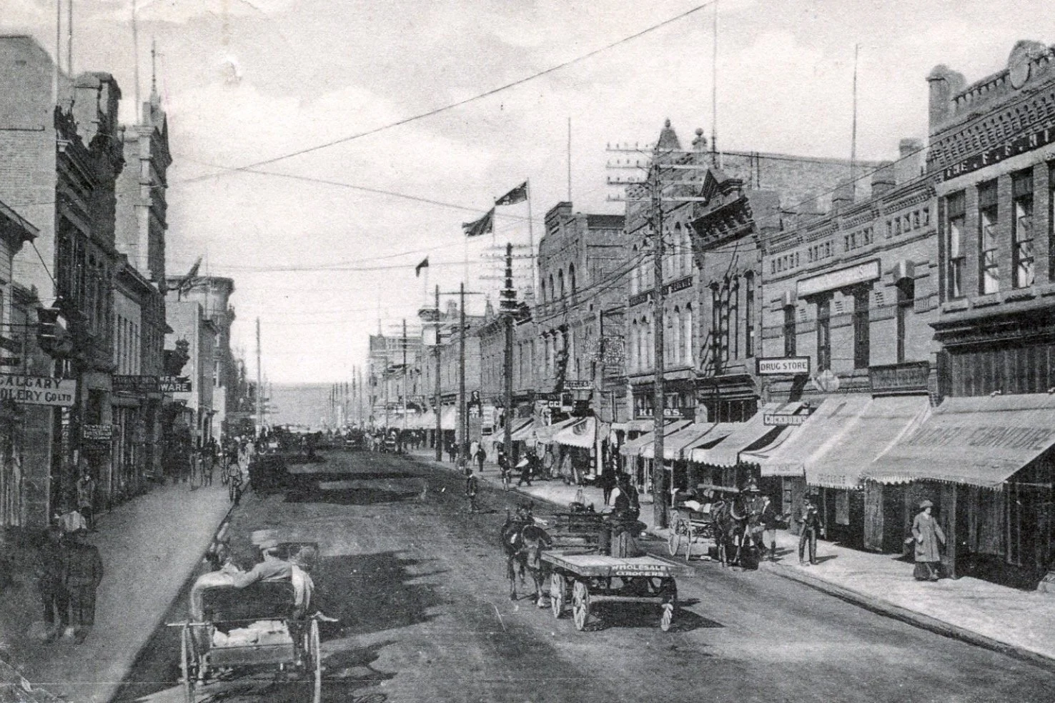 Stephen Avenue circa 1909 (image via Prairie Towns)
