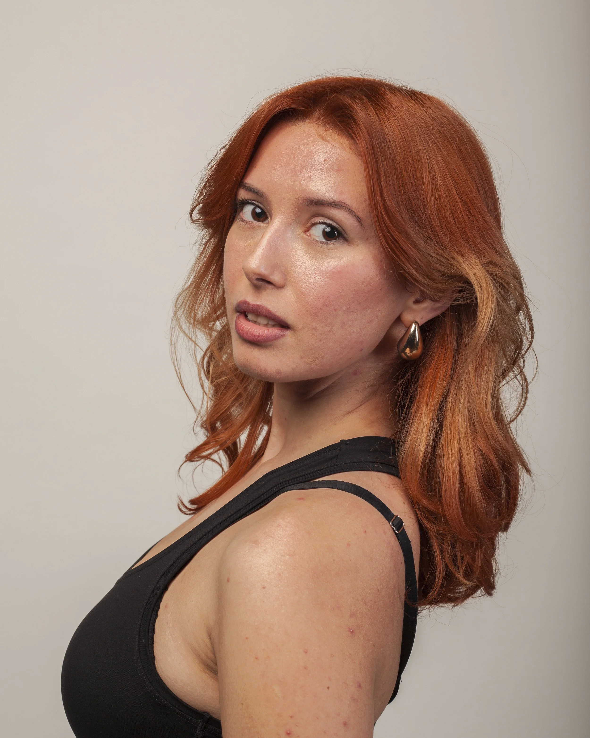 Andrea female model in studio posing (6).jpeg