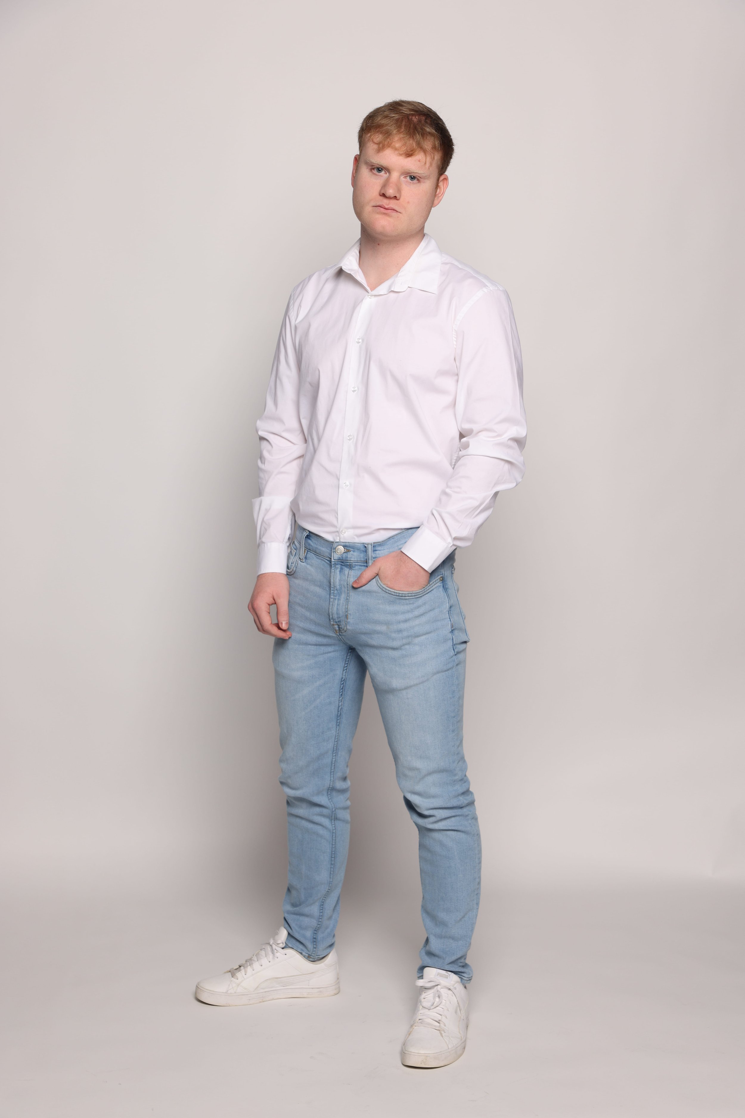 man white tshirt blue jean smiling5.jpg