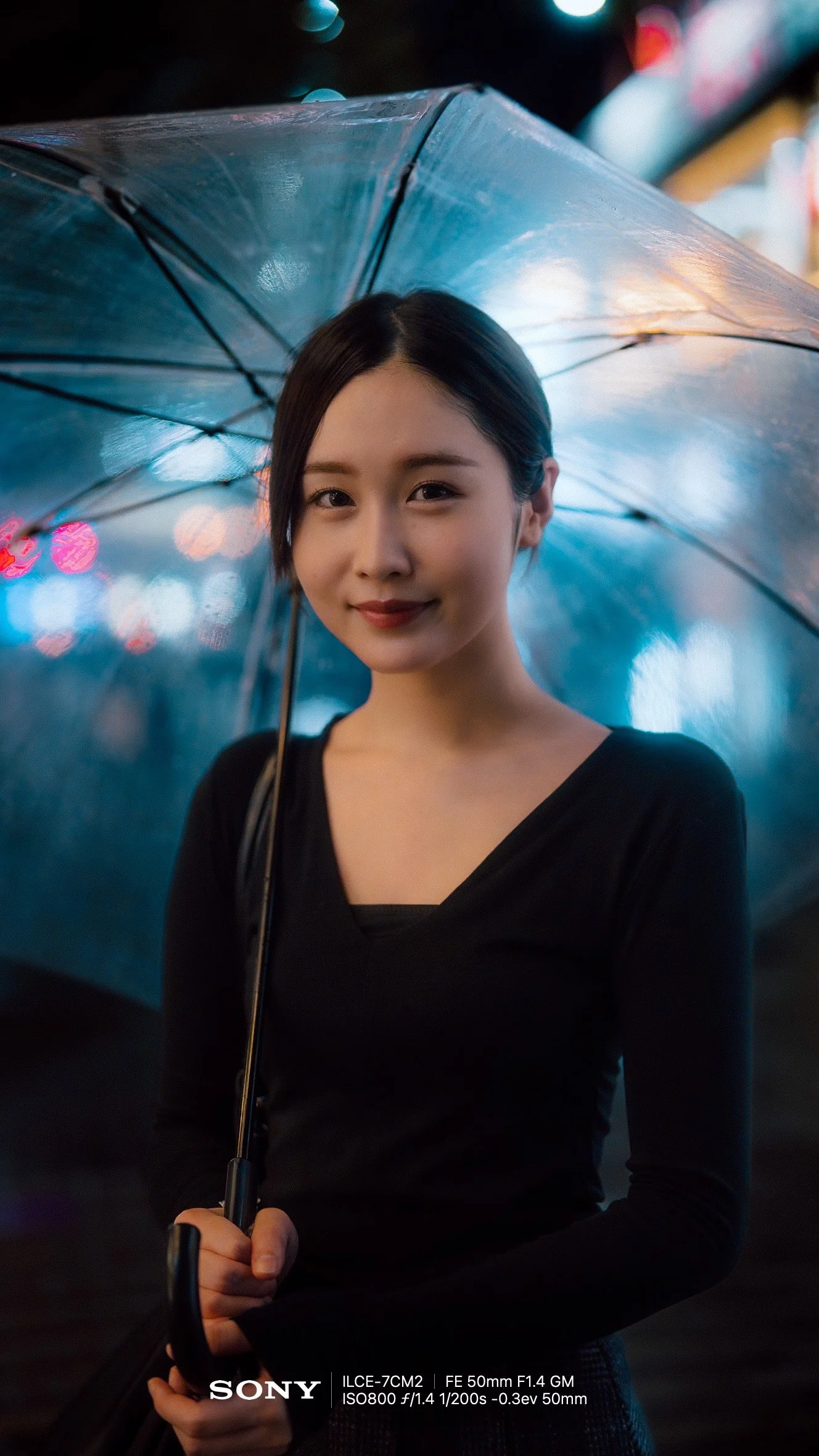  Relaxed Arms (V2)    “Stand tall and let your arms hang naturally by your sides. Laugh away from the camera as if a friend just told you a good joke.”  Women, Standing, 🌆 City, 🌂 Props 