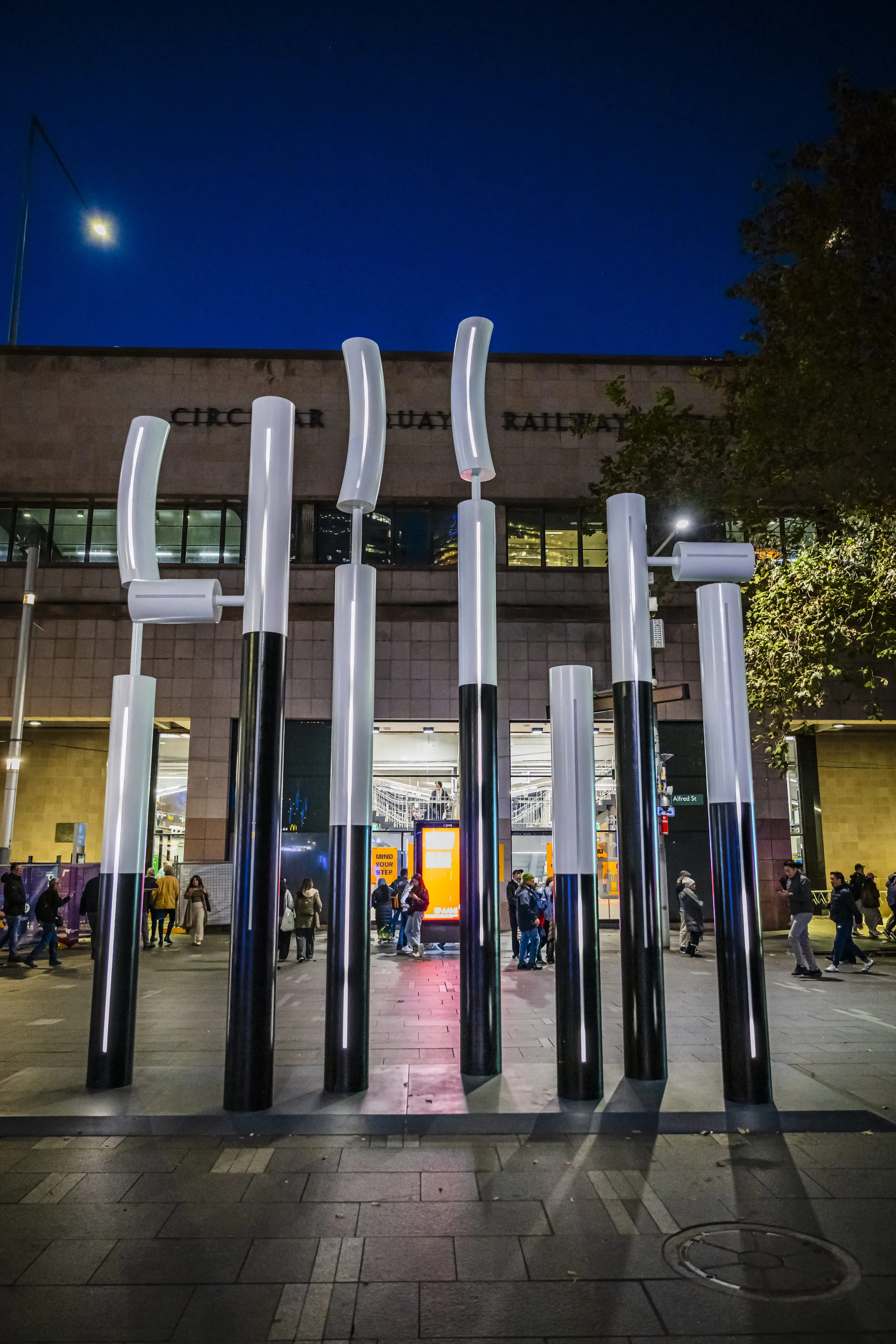 MANAWAN, Vivid 2026, Sydney 
FABRICATION + INSTALLATION FOR: Artists Darrell Sibosado
MATERIALS: steel, LED, acrylic.
PHOTOGRAPHY:  Destination NSW