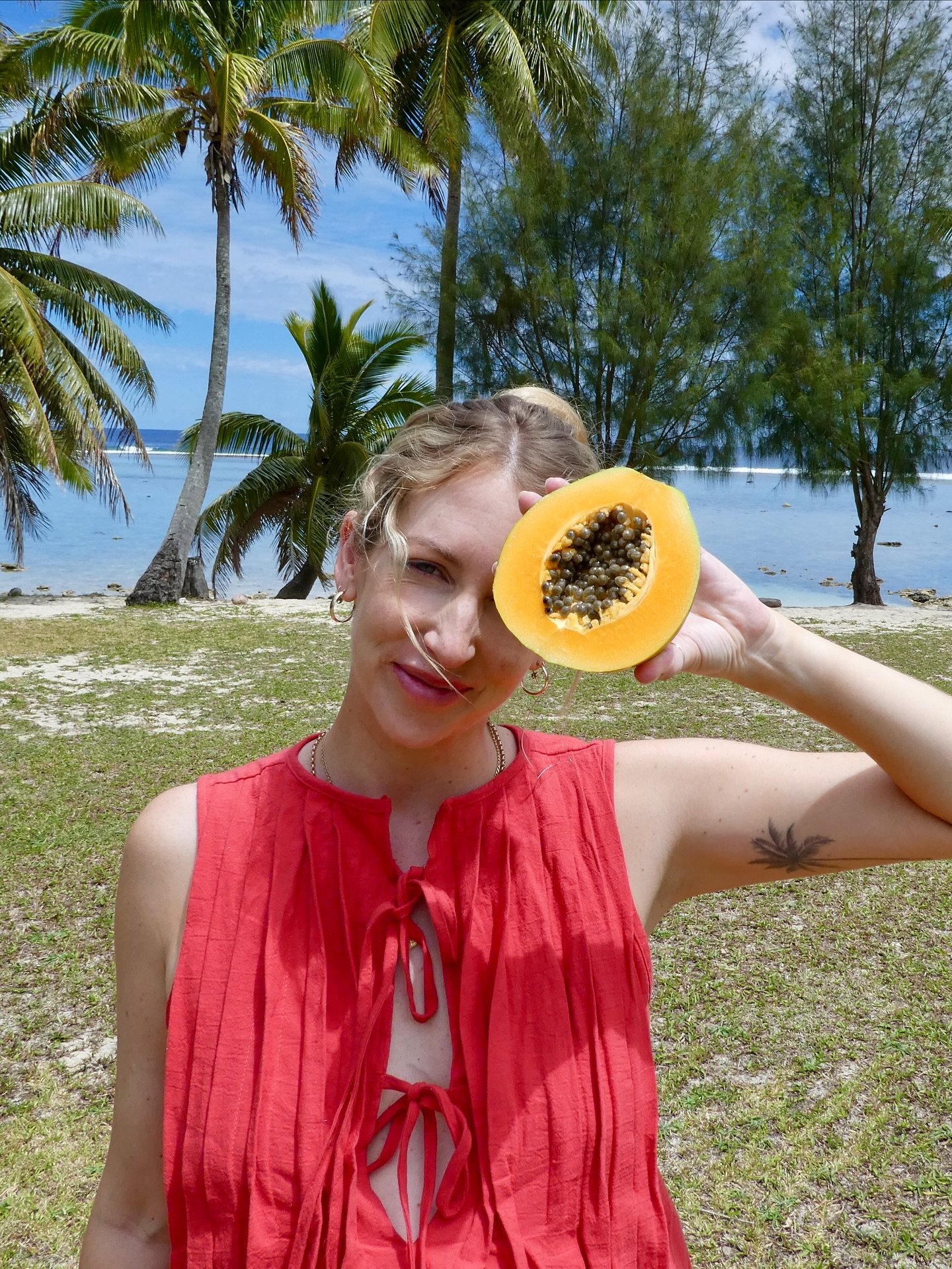 Raro in stills 🌺🥭🍍🌴