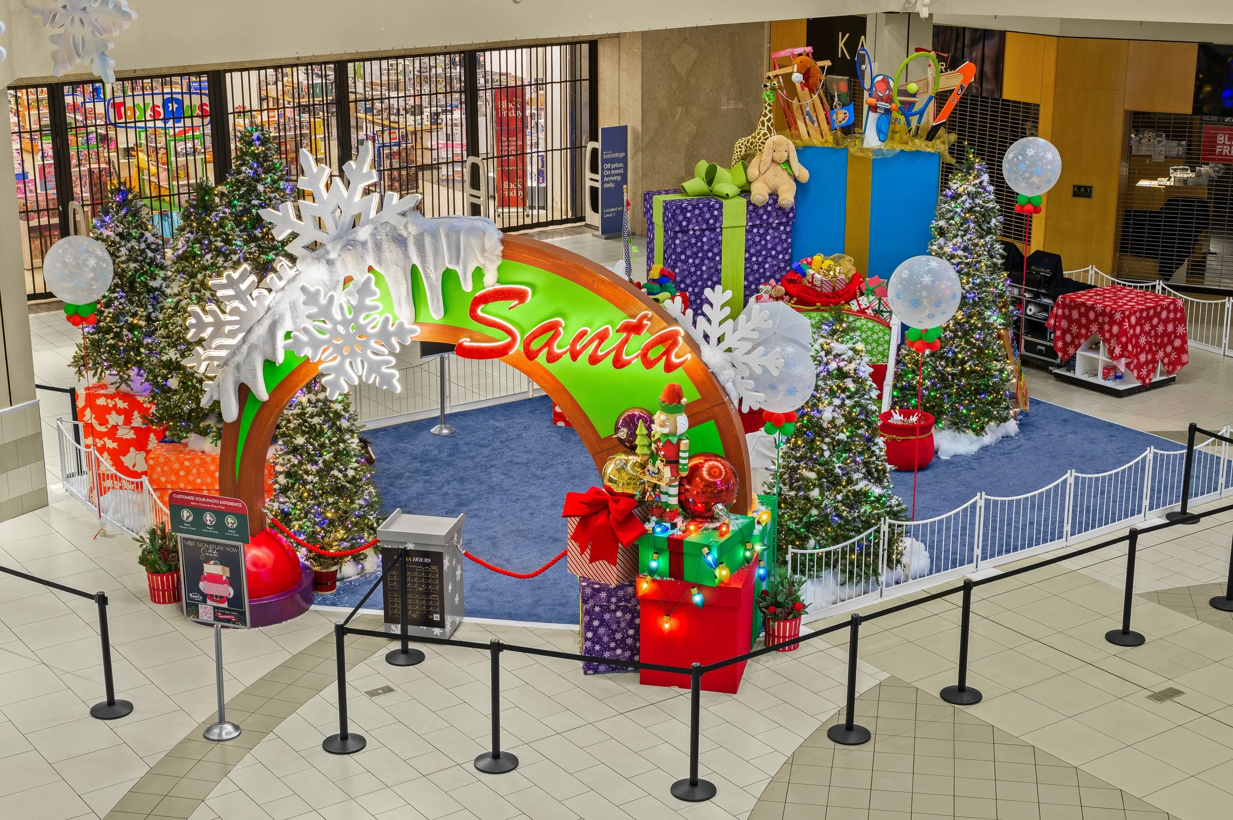 Deptford Mall Christmas Display