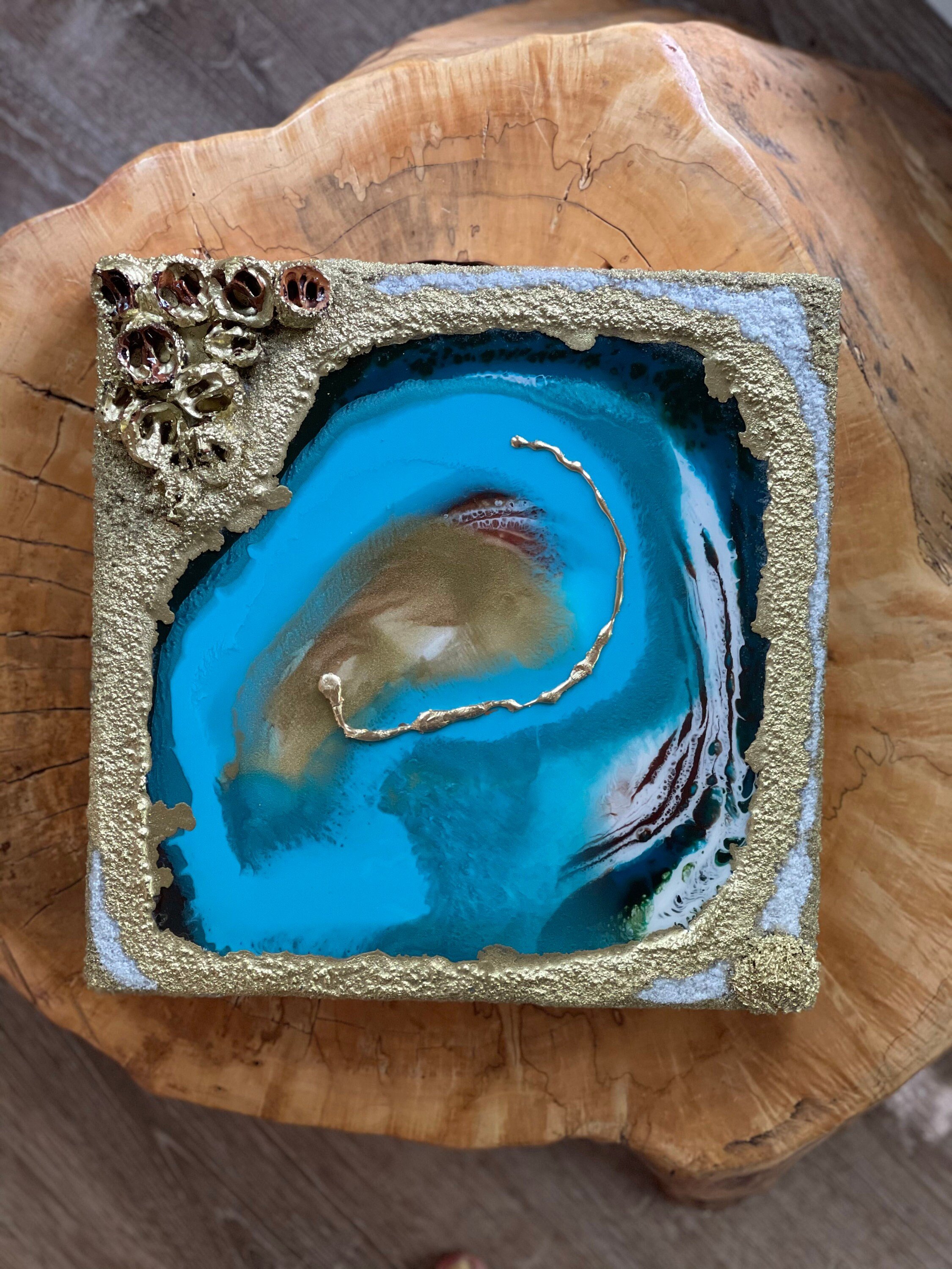 https://www.etsy.com/img/25605501/r/il/b58644/4227115678/il_fullxfull.4227115678_fjfi.jpg