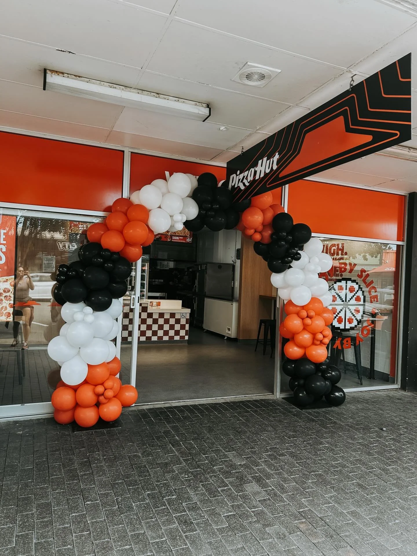 Taradale Pizza Hut 🍕 has hit so head down to check them out whānau! 

They have a few great Opening special combos going so go say hello and grab a slice for yo&rsquo;self and the kiddies before school holidays are finished! 🎉🥳🙌🏽