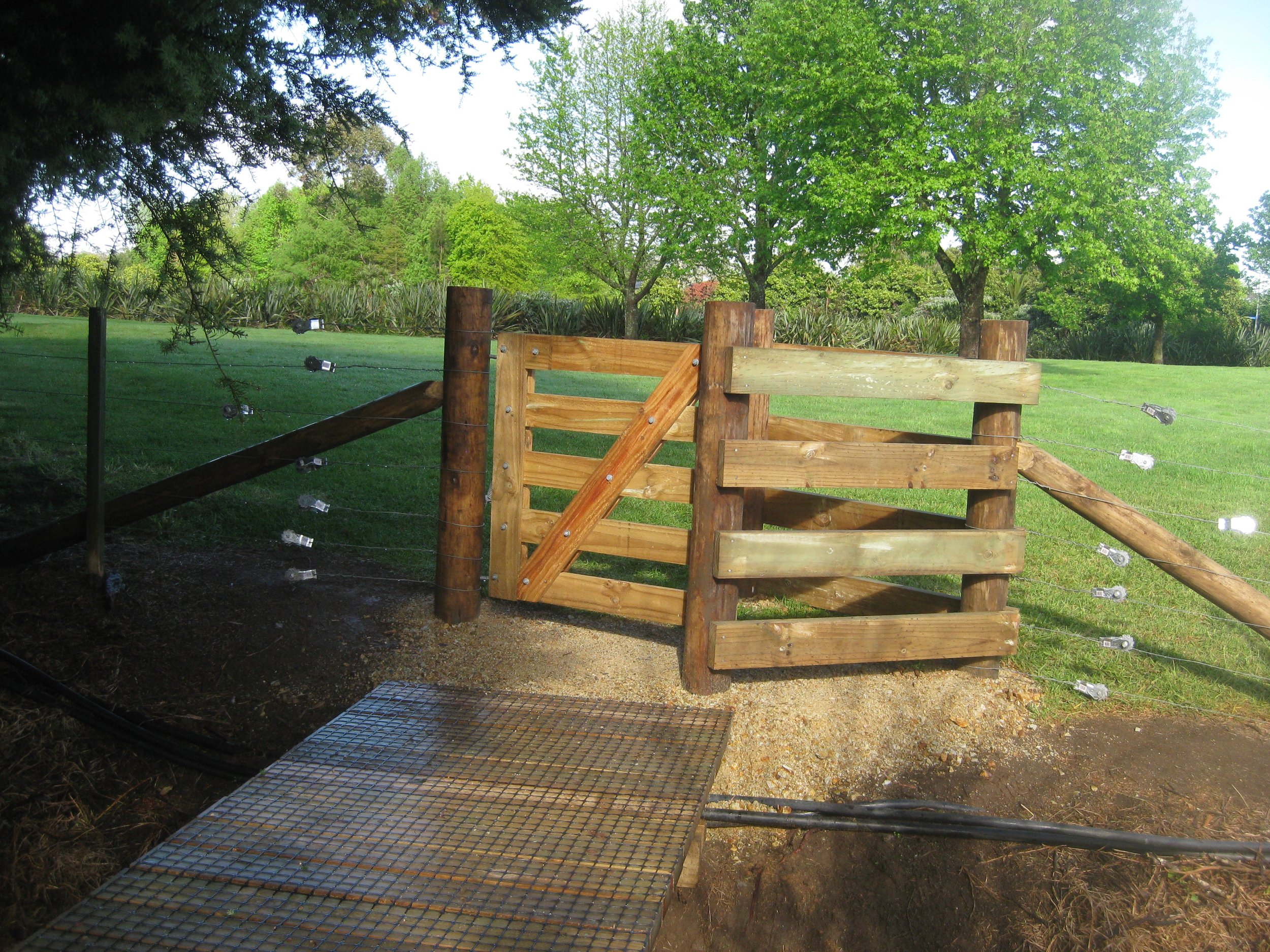 Kissing gate.JPG