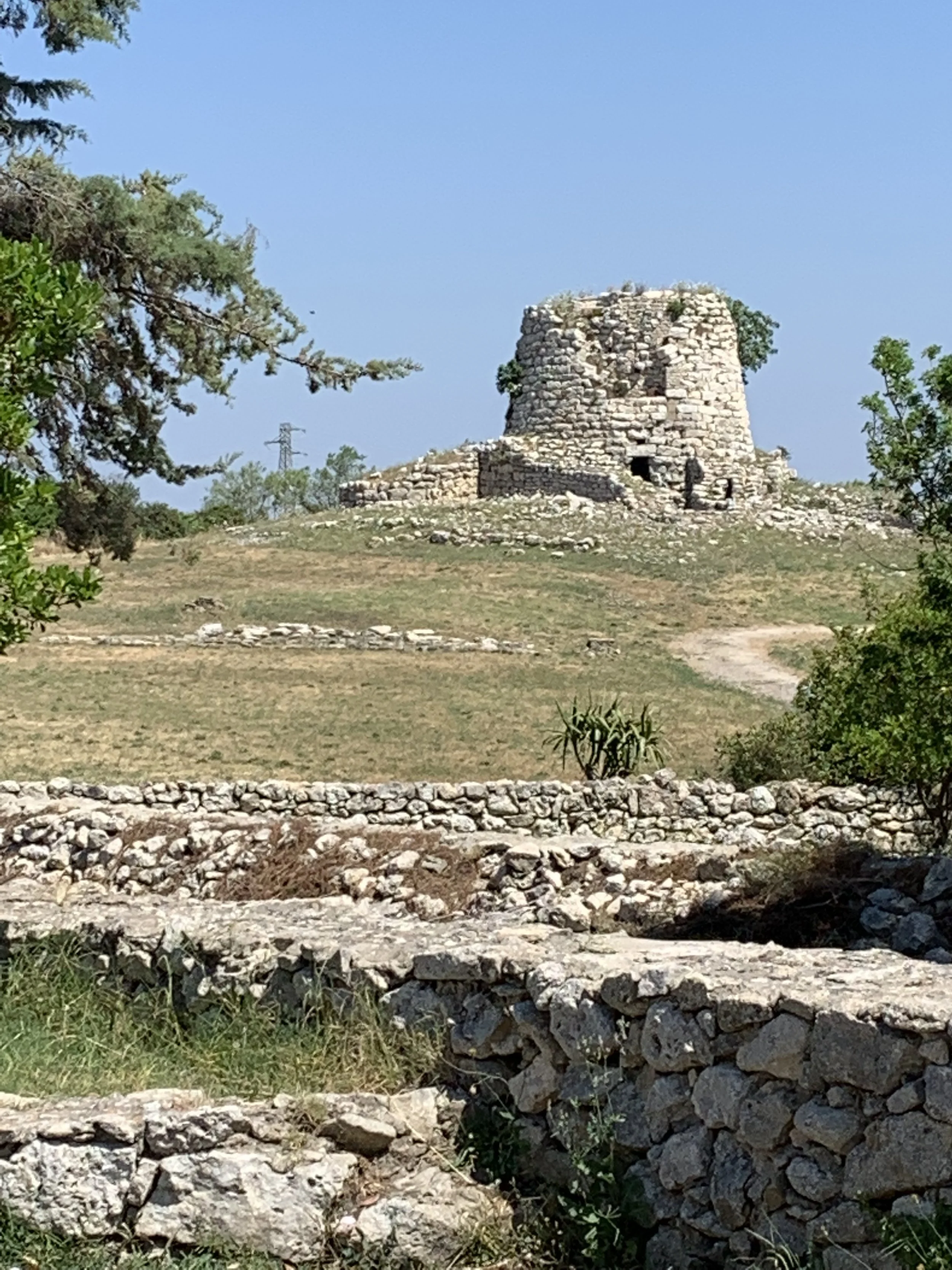 nuraghe.jpg