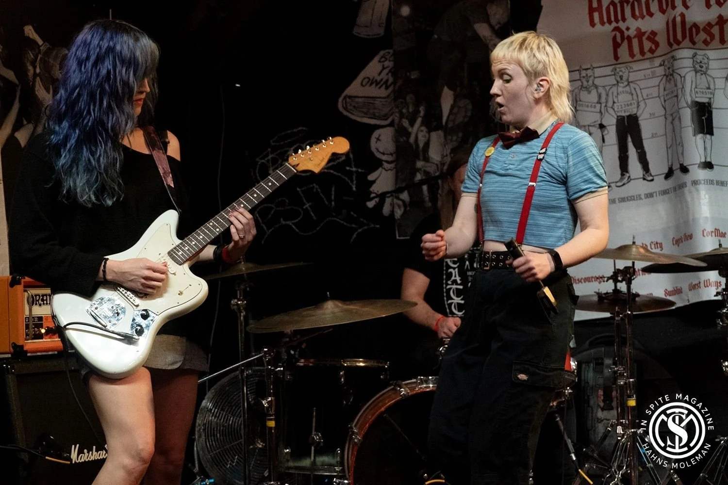 Tessa Cayton &amp; Amber Appleton — Photo by Hahns Moleman