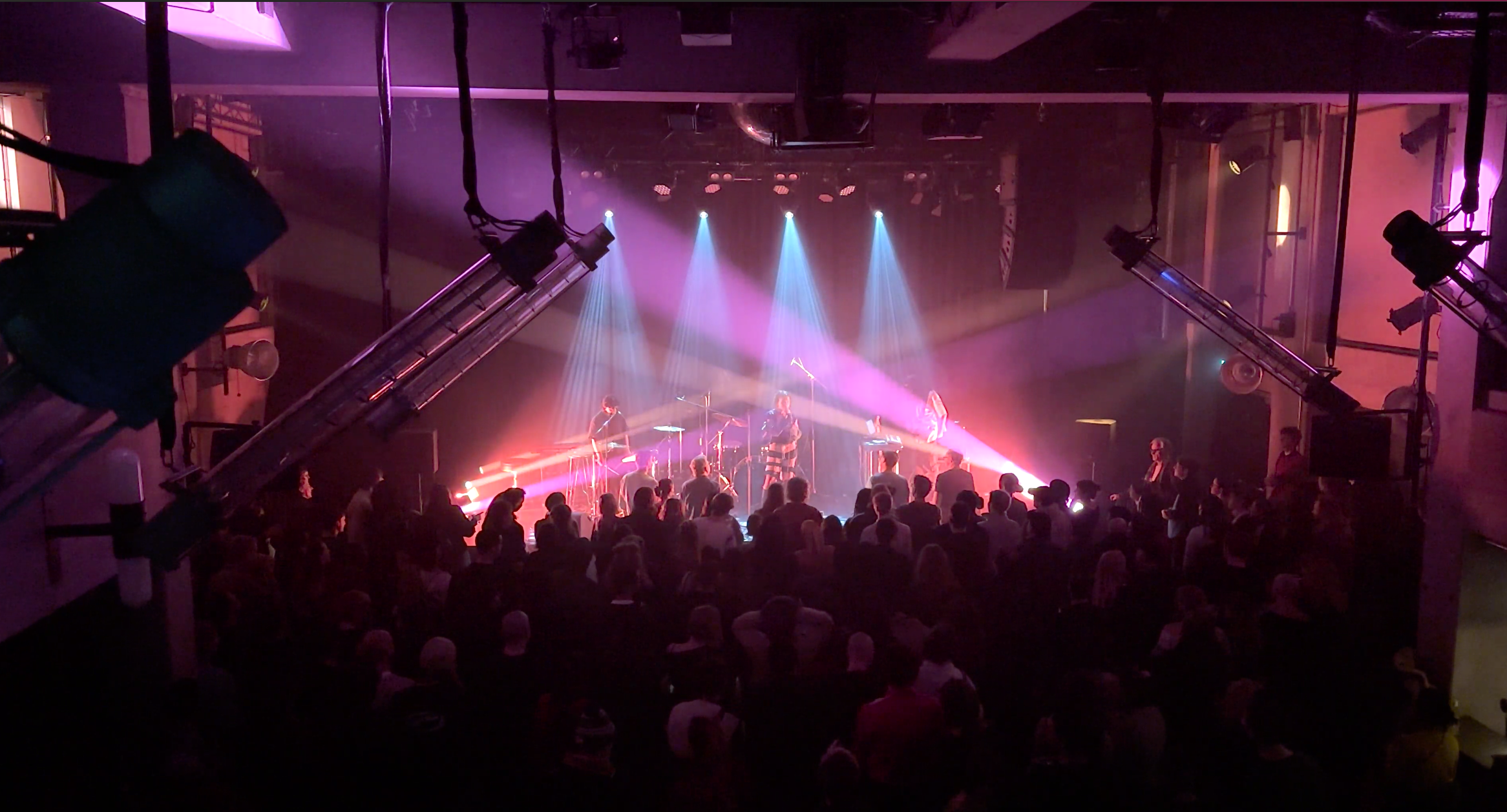 Magi Merlin European tour live sound engineer Moon Apple  2026