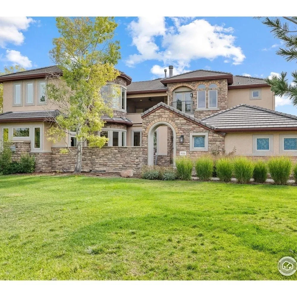 Would You Live Here?🏡💰 
Listed by an exceptional colleague, David Trow @davidmountainrunner , a member of my national network of trusted agents &mdash; this stunning property is located in Longmont, Colorado. 

Looking to buy or sell in other regio