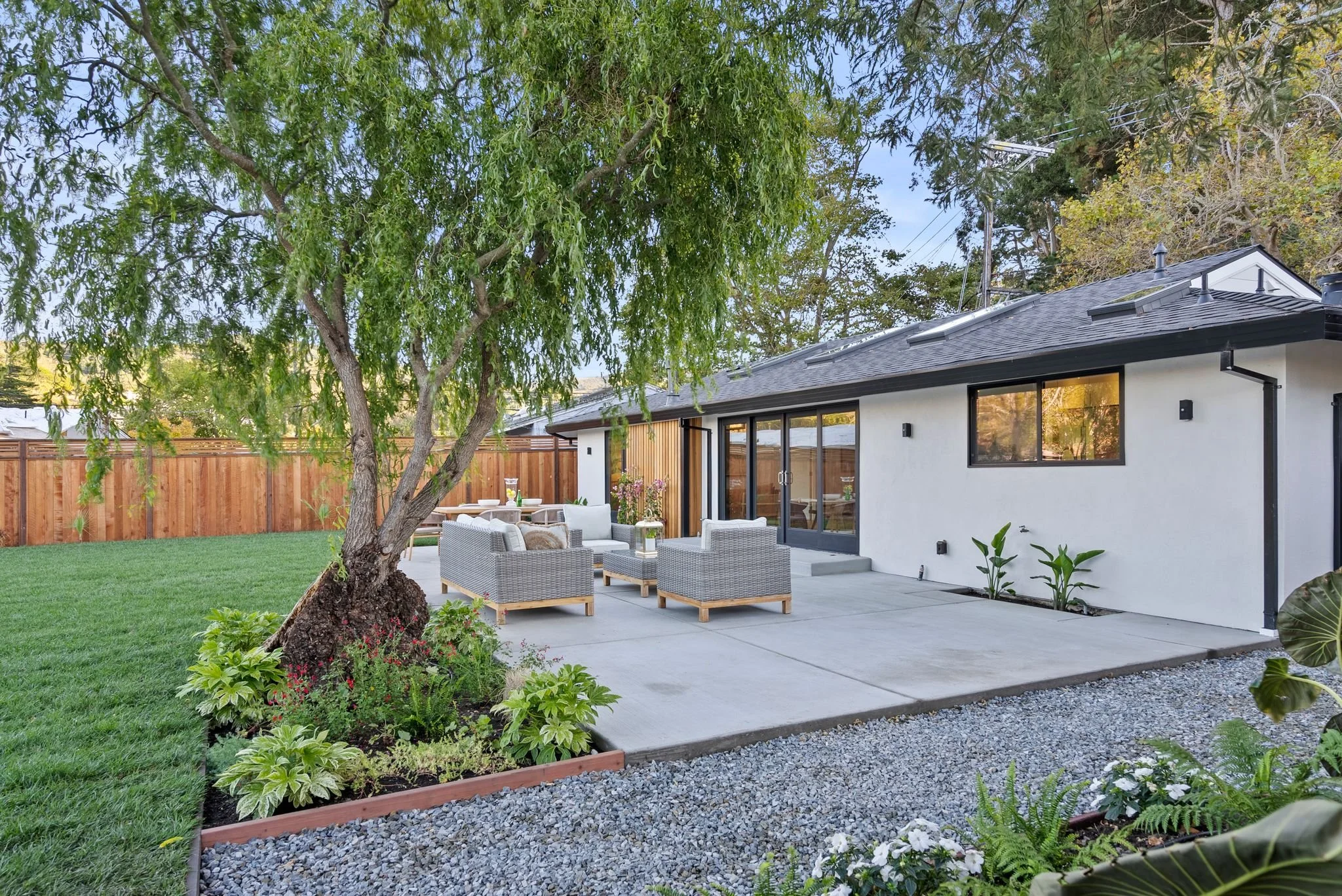 13.BackYard_fromNorth-306 Marin Ave.JPG