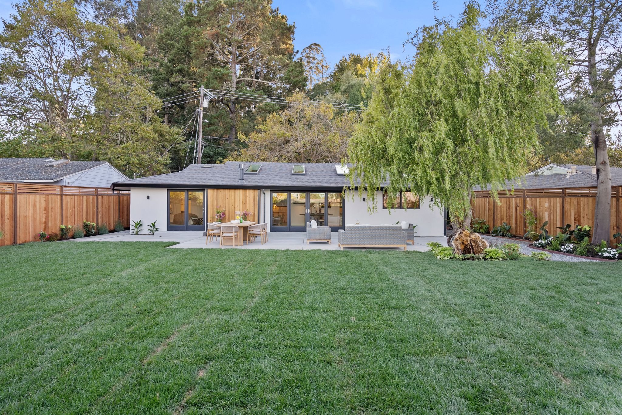 4.Backyard-306 Marin AVe.JPG