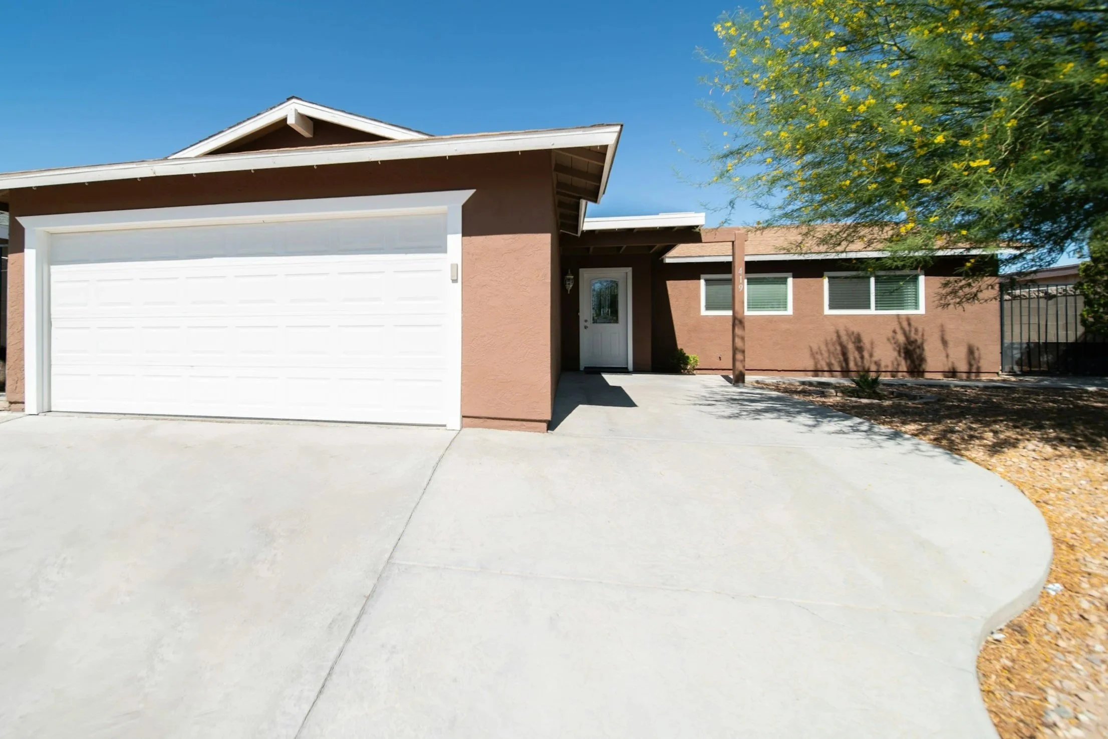 concrete driveway contractor long beach, ca