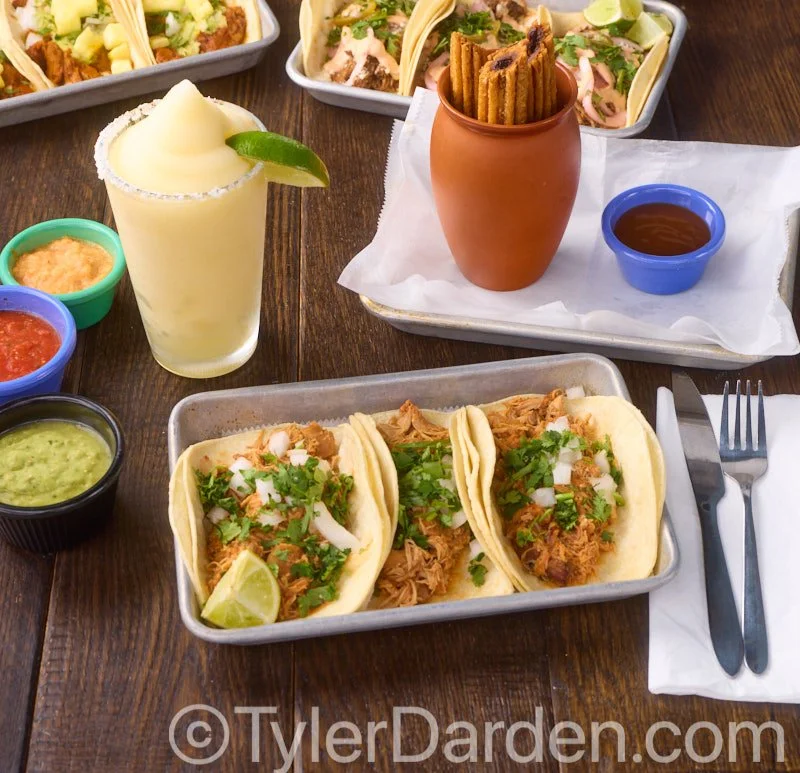 0514EnSuBoca_ChickenTingaTacos119_800px.jpg