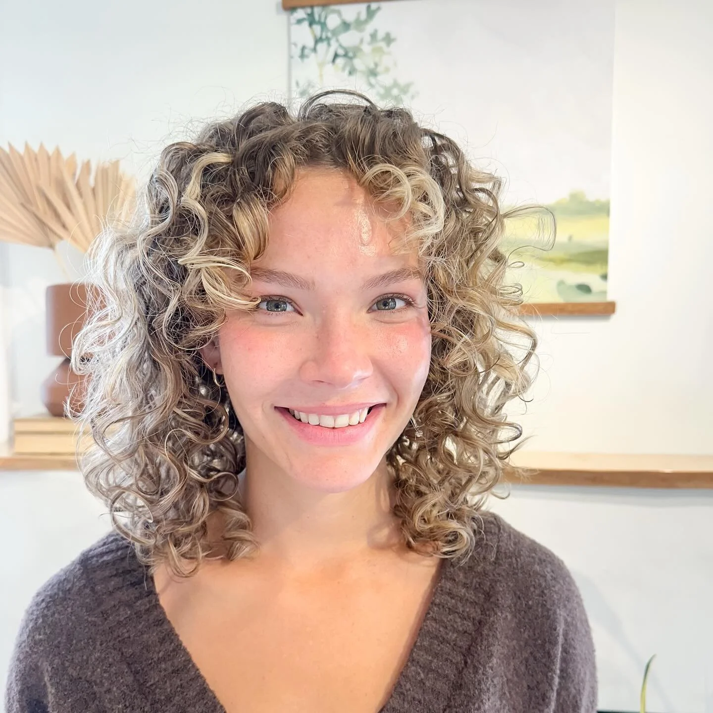 She hasn&rsquo;t had a haircut in years and wanted something low maintenance and flattering. I love how the face framing opens up her face. Curly layers for the win! 

-
-
-
-
-
#boisecurlyhairstylist #boise #meridiancurlyhairstylist #downtownboiseha