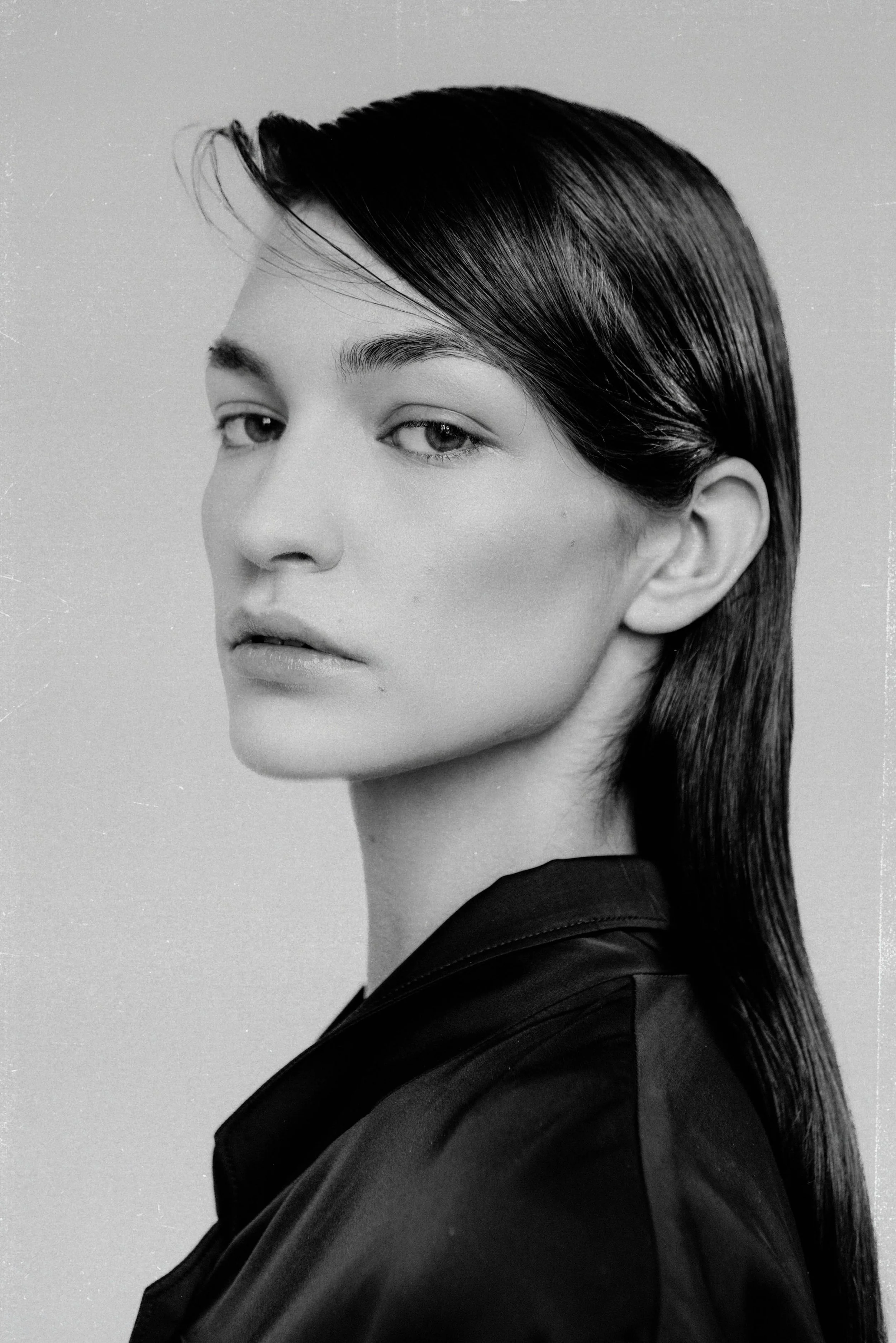 11-noemi-s-main-book-raro-models.jpg