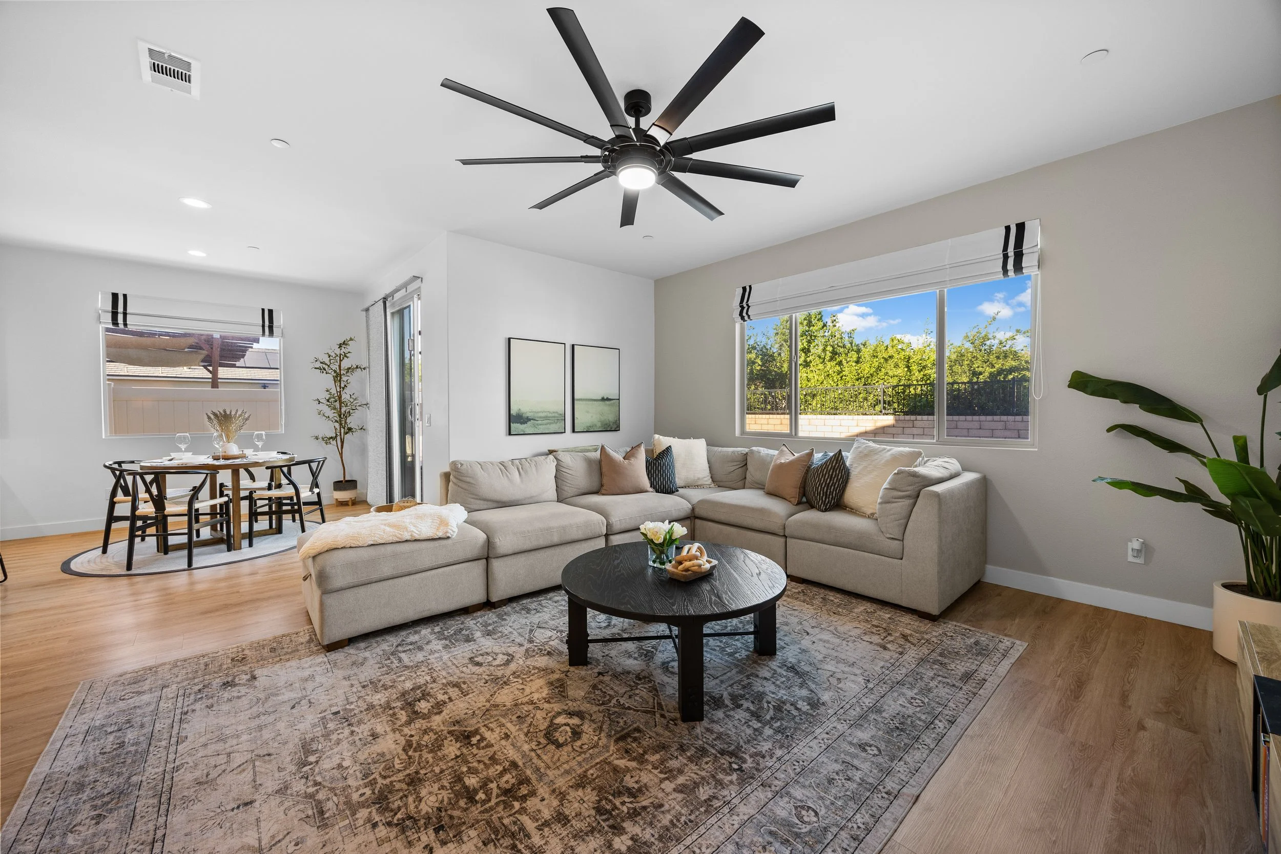 C2-OpenFloorPlanLivingRoom.JPG