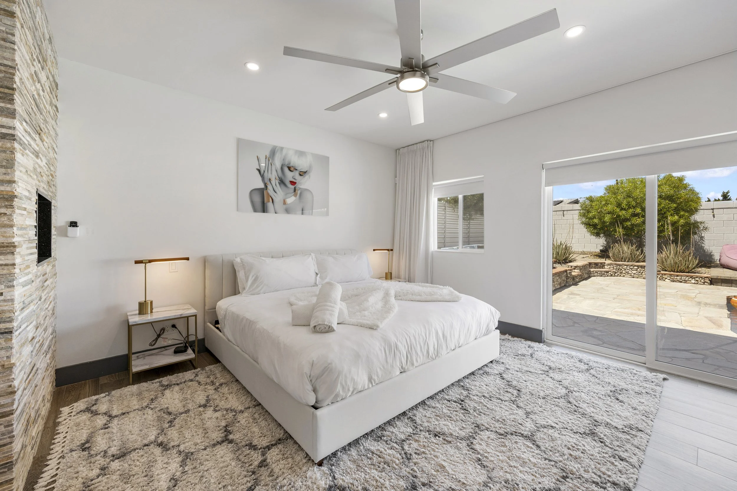 E1-MasterBedroom.jpg