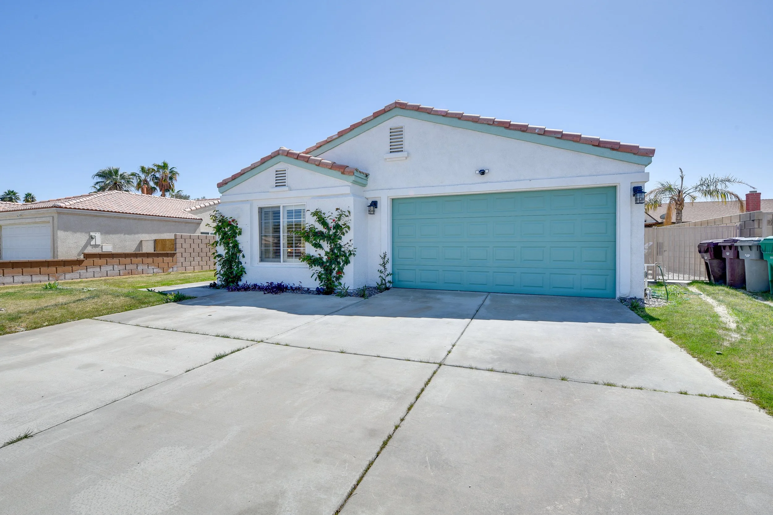 H1-Front Exterior & Driveway.jpg