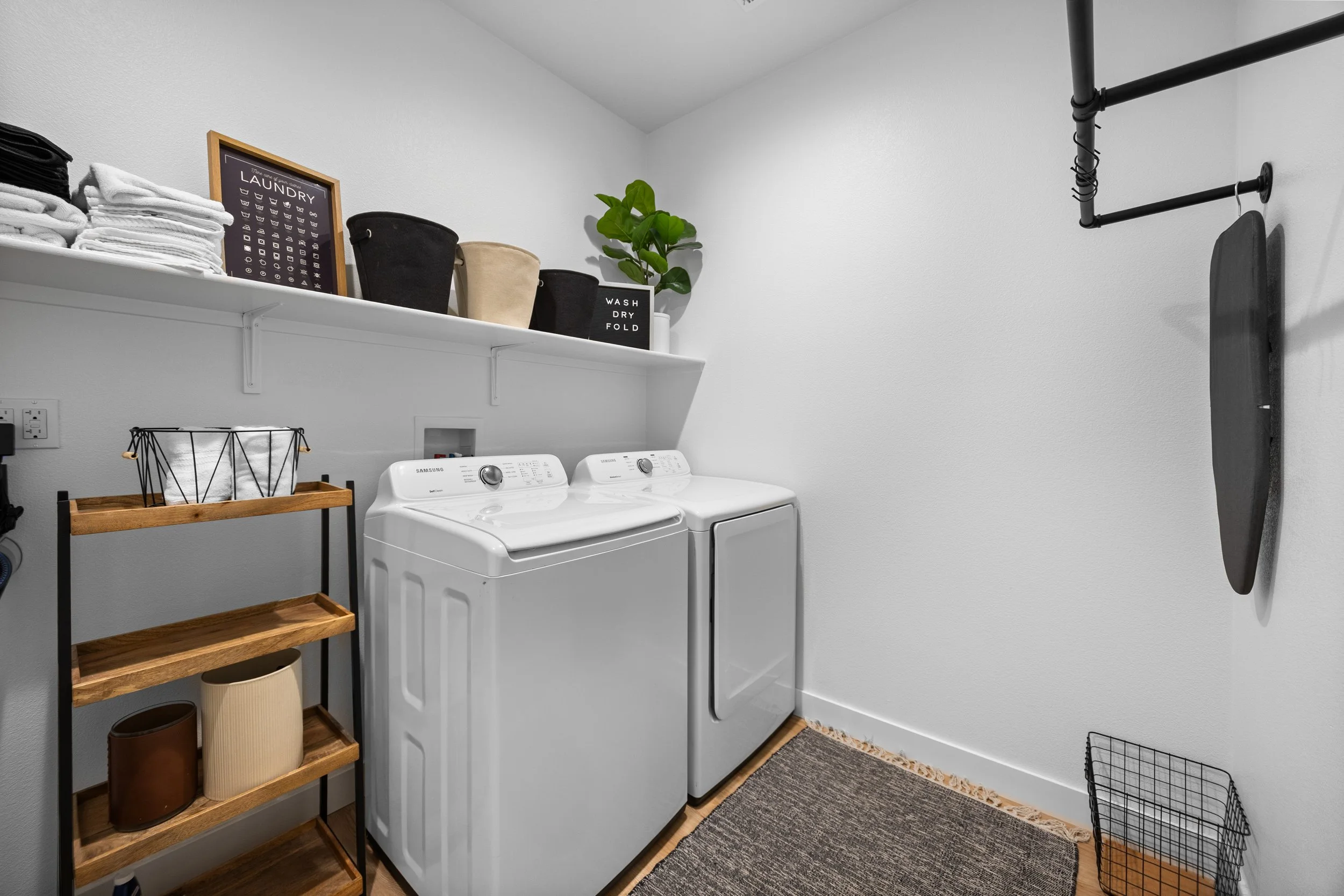 J1-Laundry.JPG