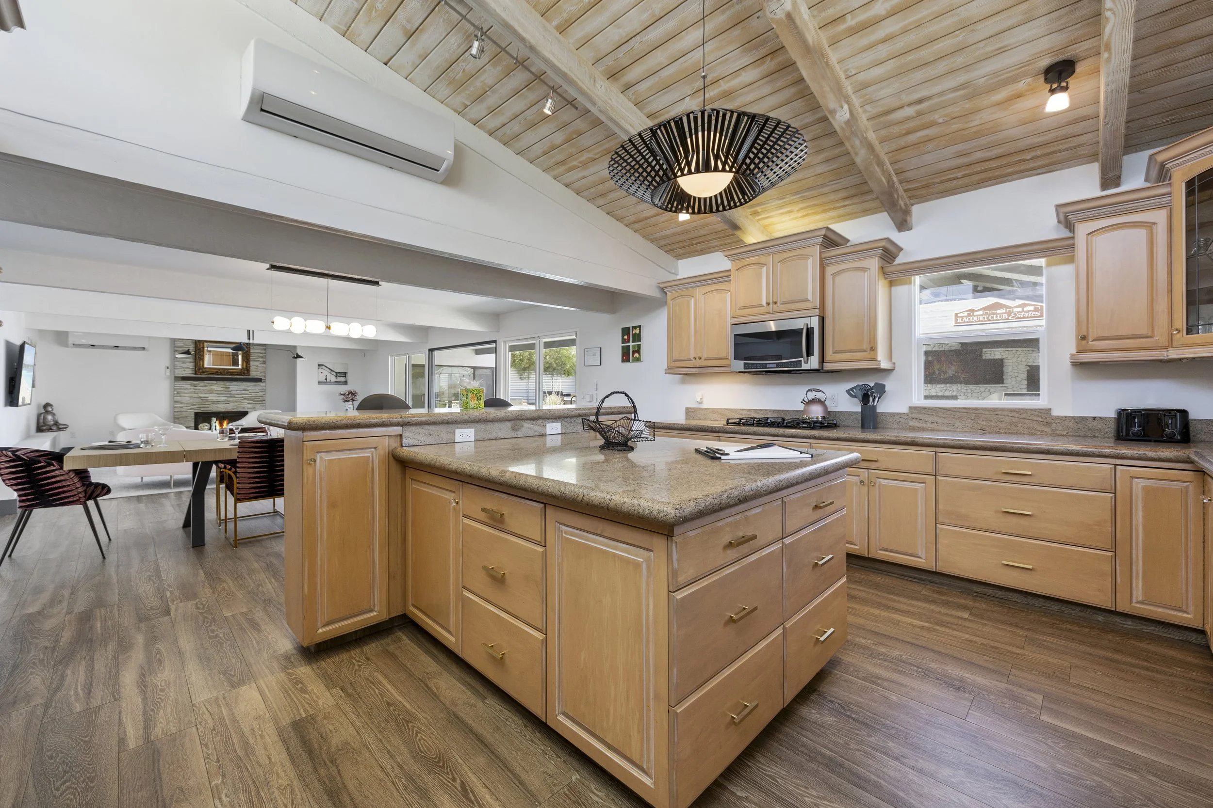 D2-Kitchen.jpg