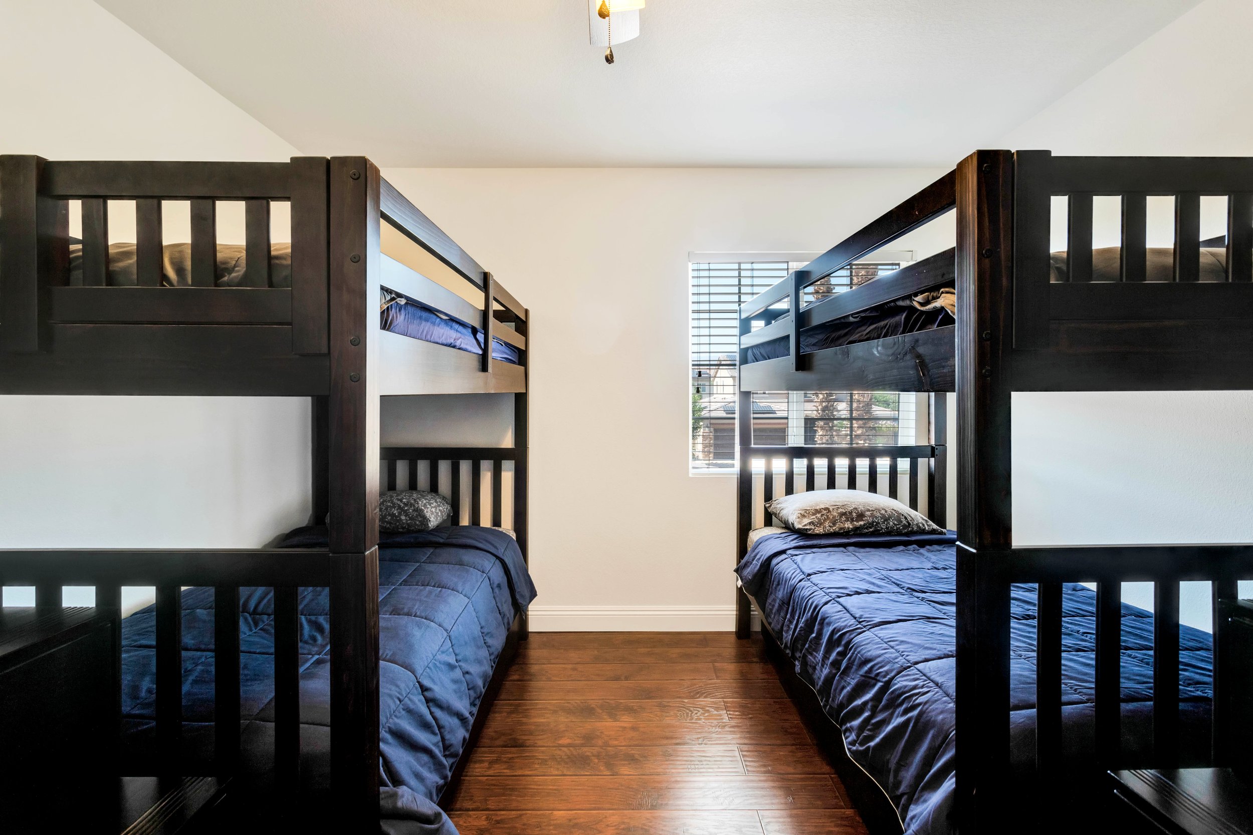 F7 - Bedroom 4 - Double bunk beds.jpg