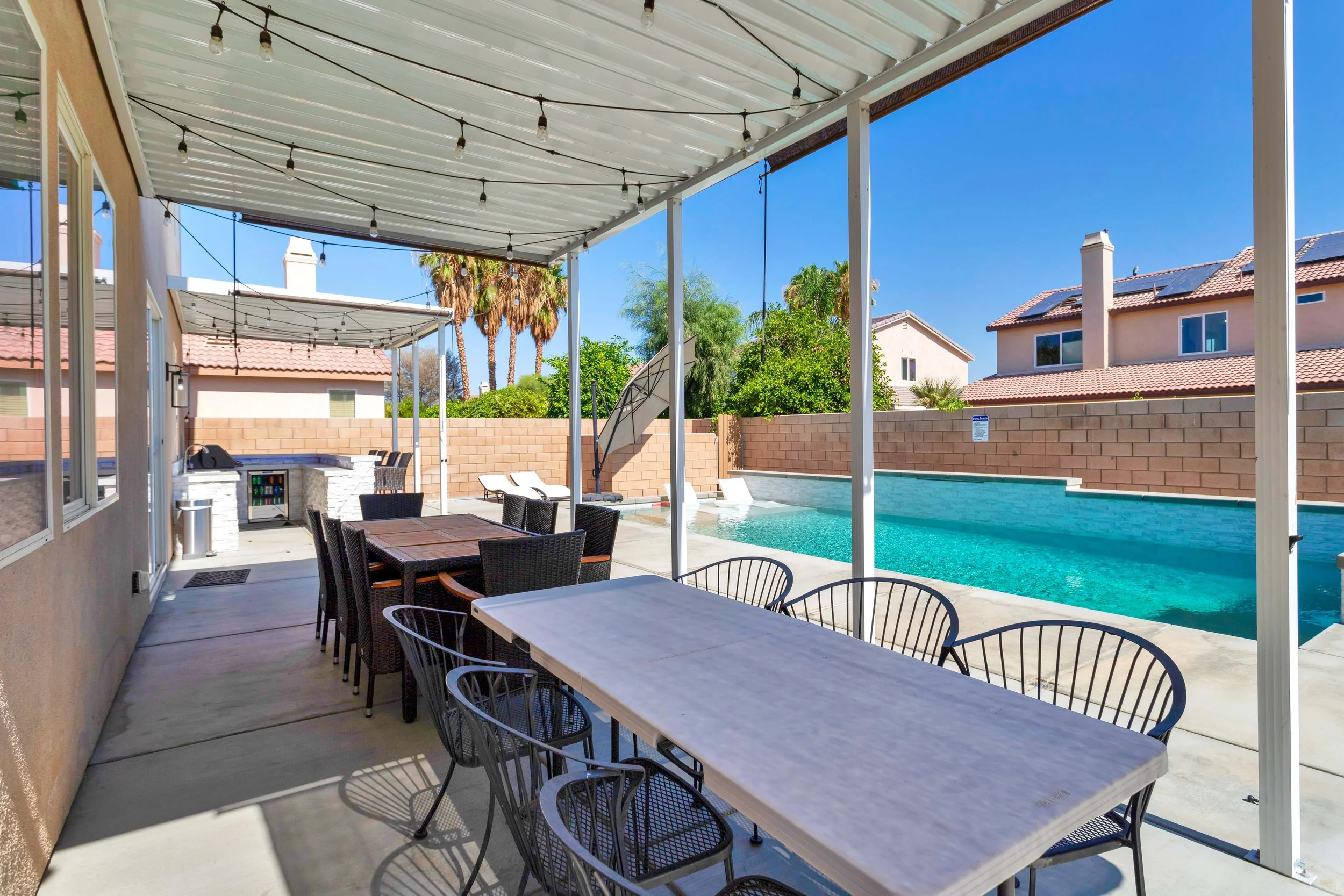 B13 - Patio dining and outdoor bar.jpg