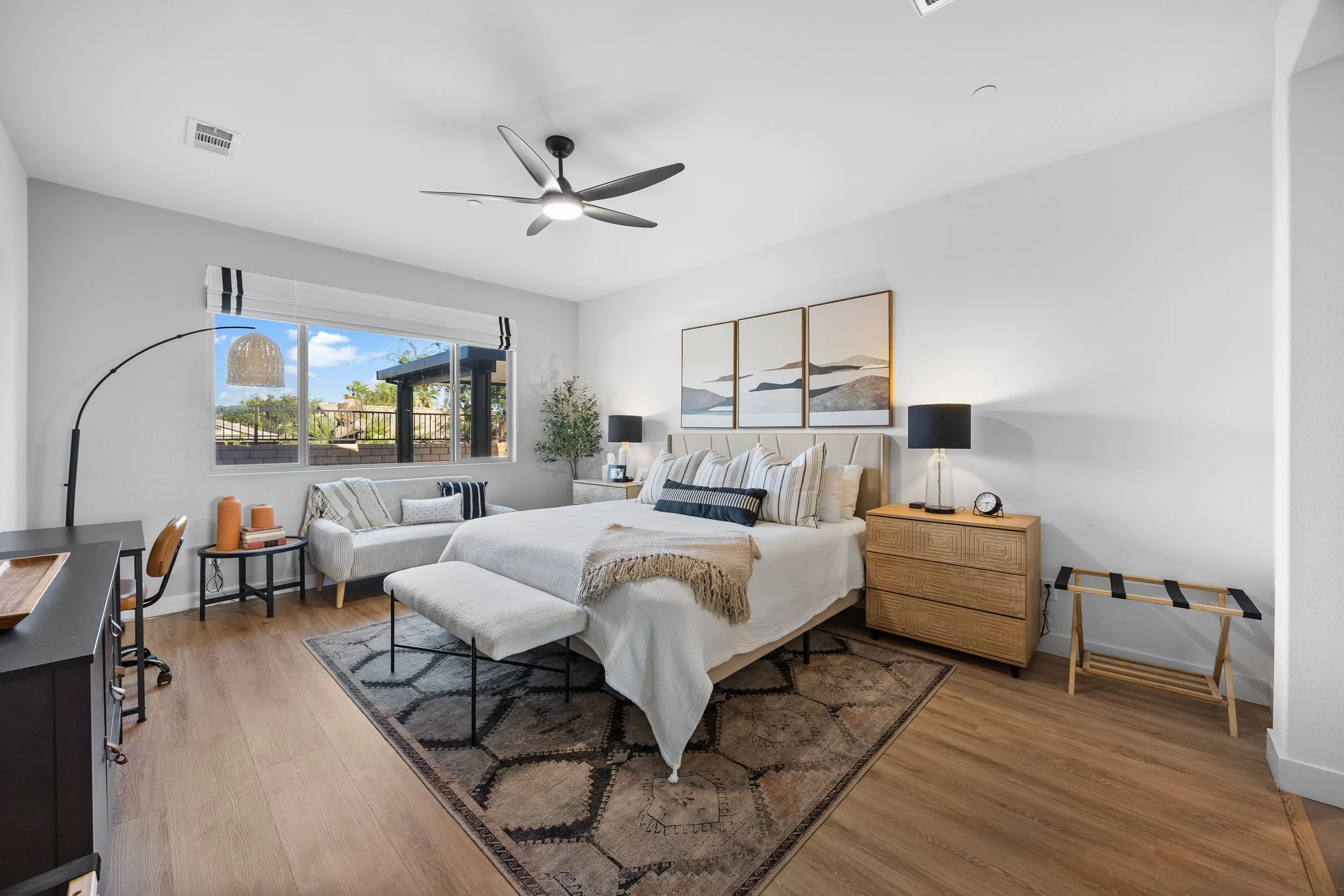 A3-TheMasterBedroom.JPG