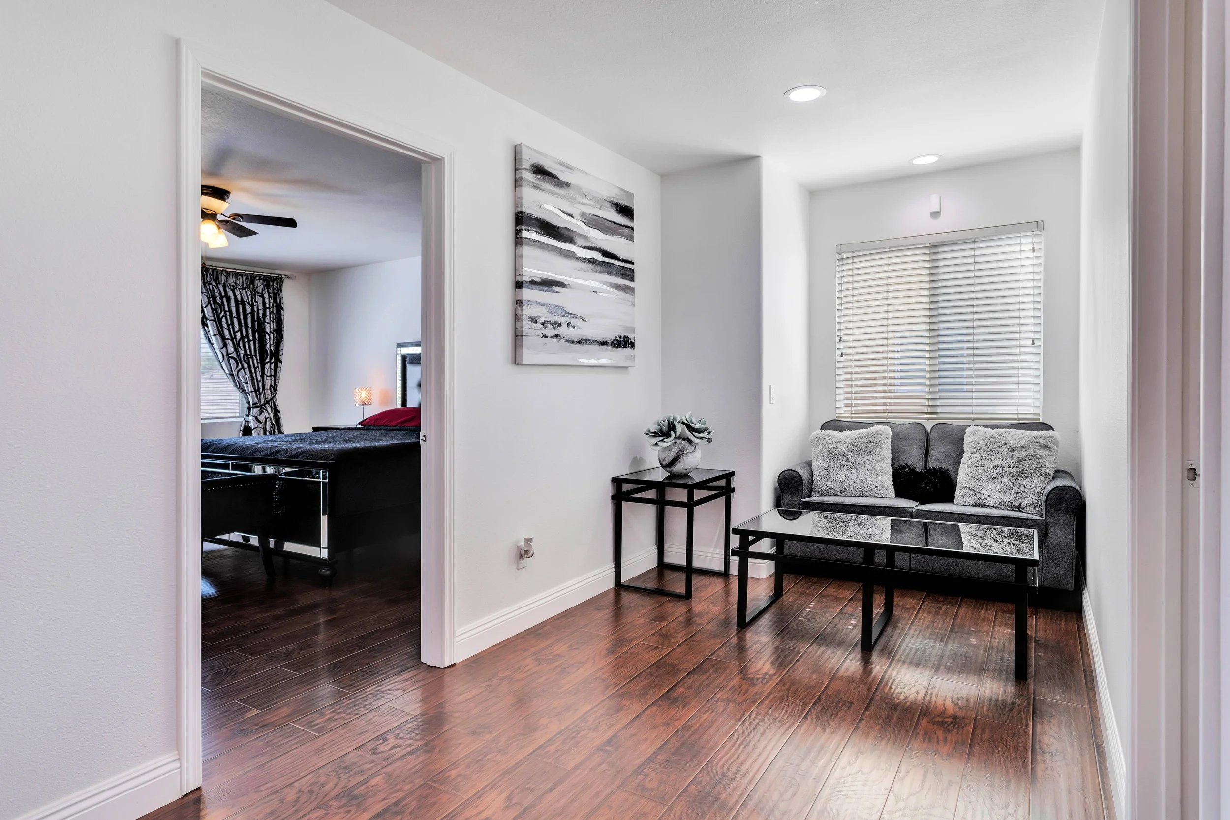 C4 - Upstairs sitting nook.jpg