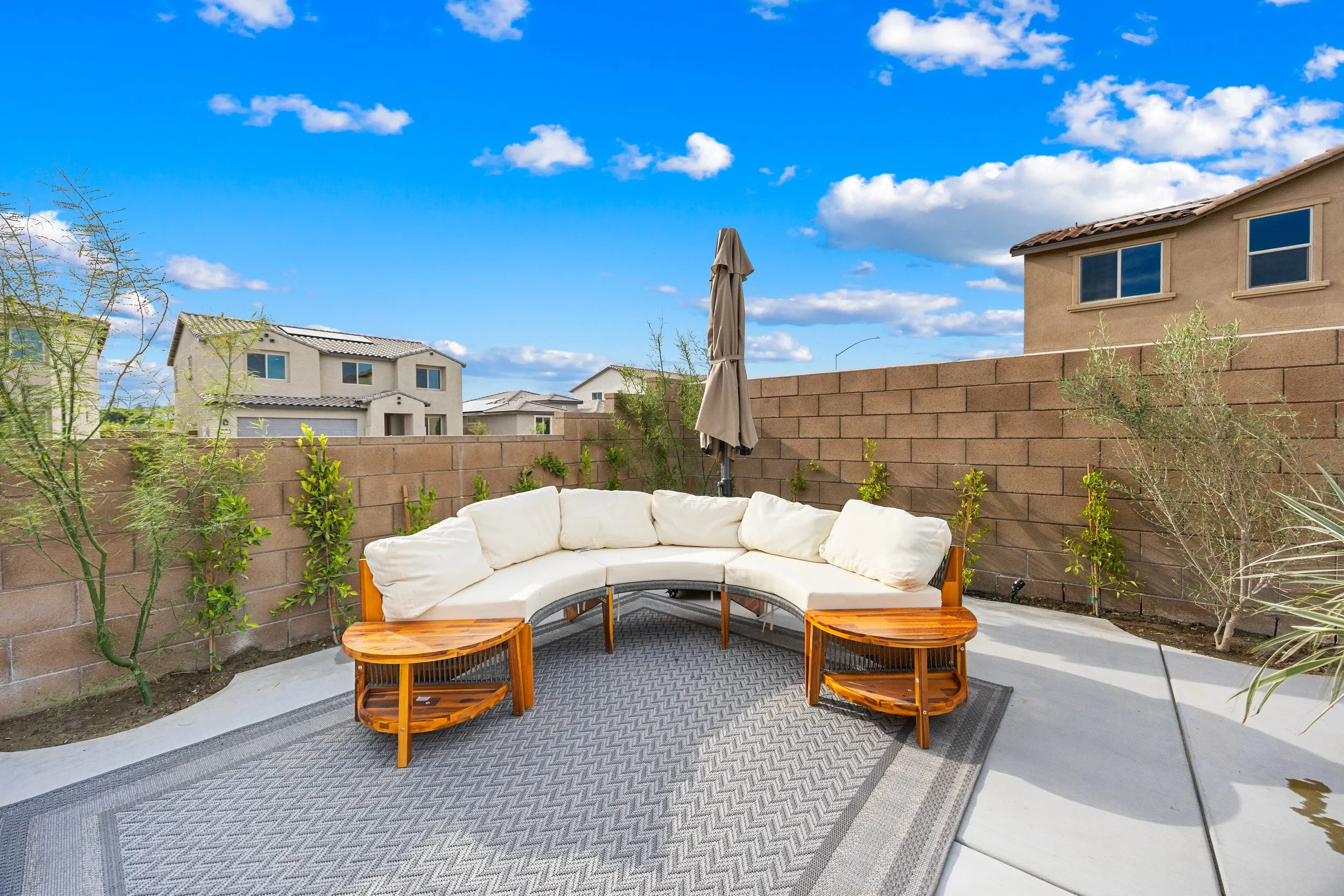 B4-BalconySeating.jpg