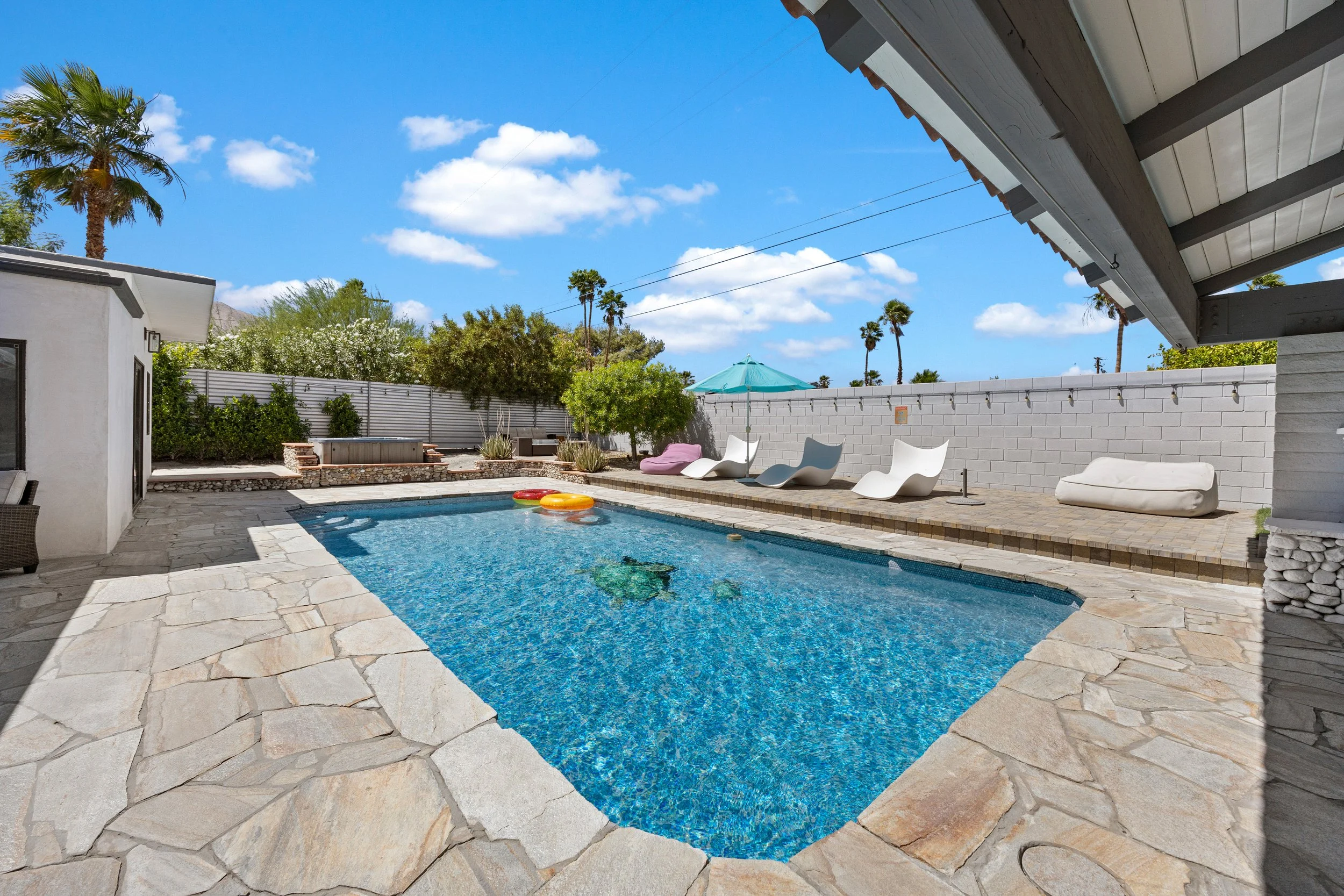 B3-PoolArea.jpg
