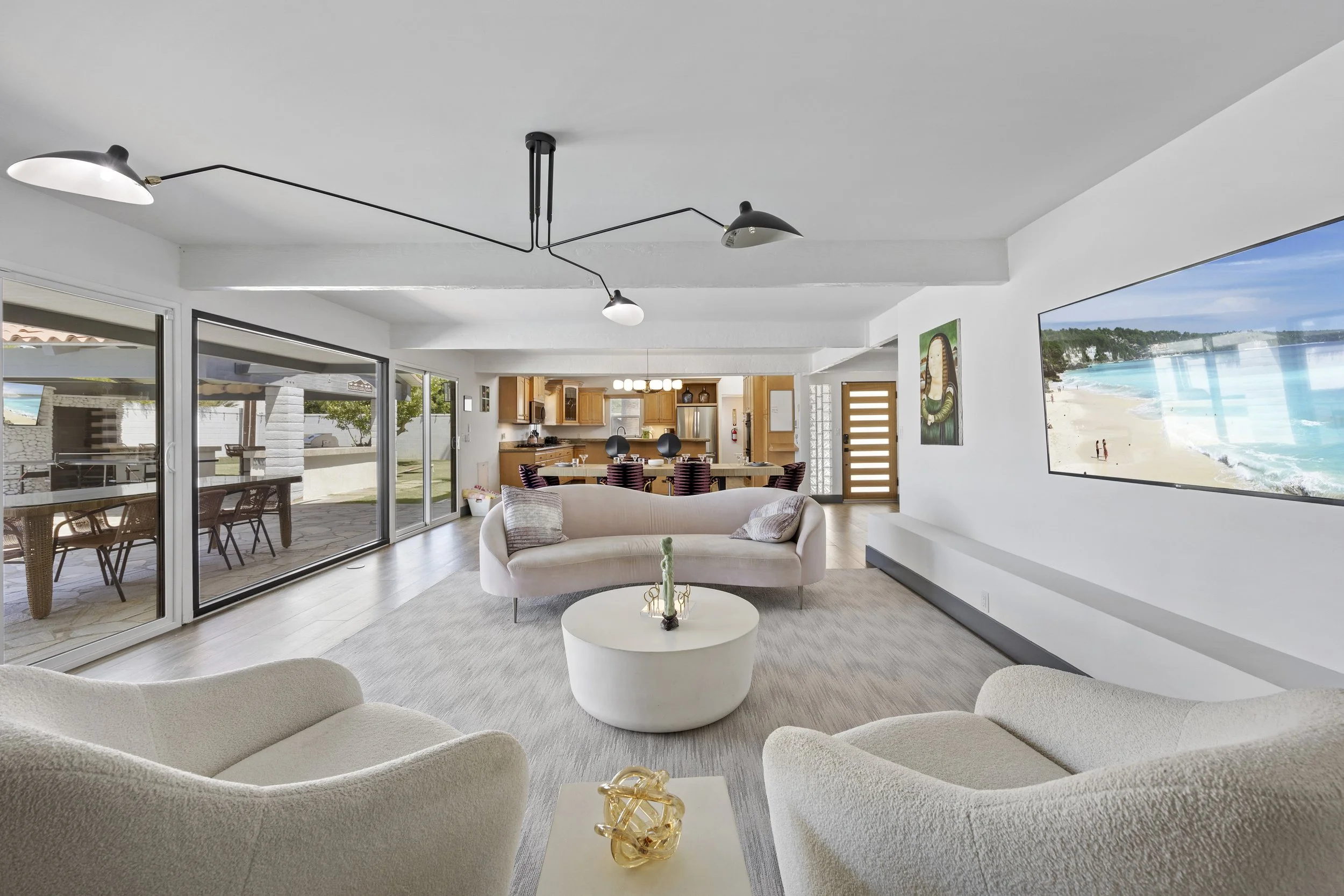 C2-TheLivingRoom.jpg